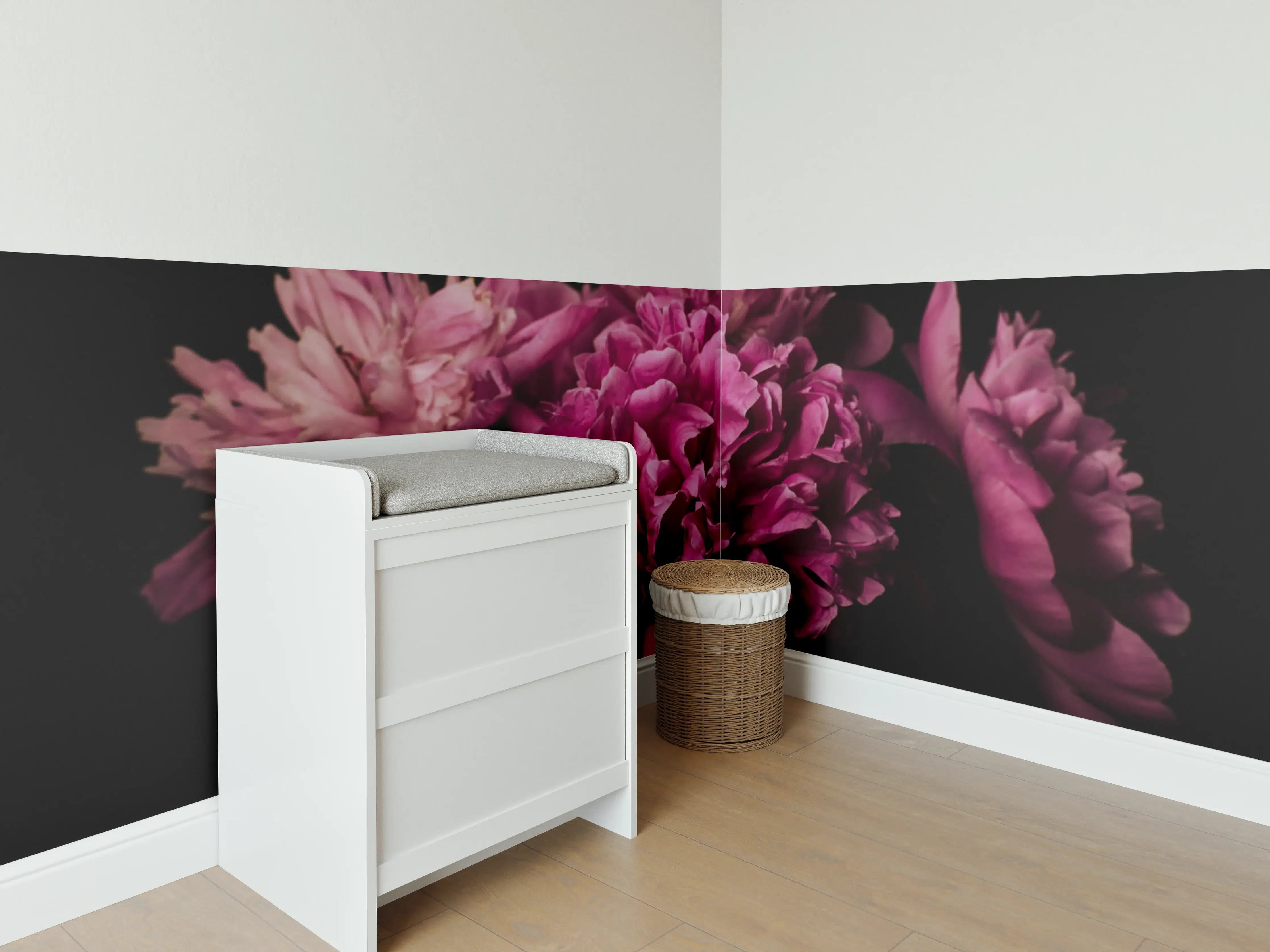 Babyzimmer Wandgestaltung - Graue Pfingstrosen im Schatten