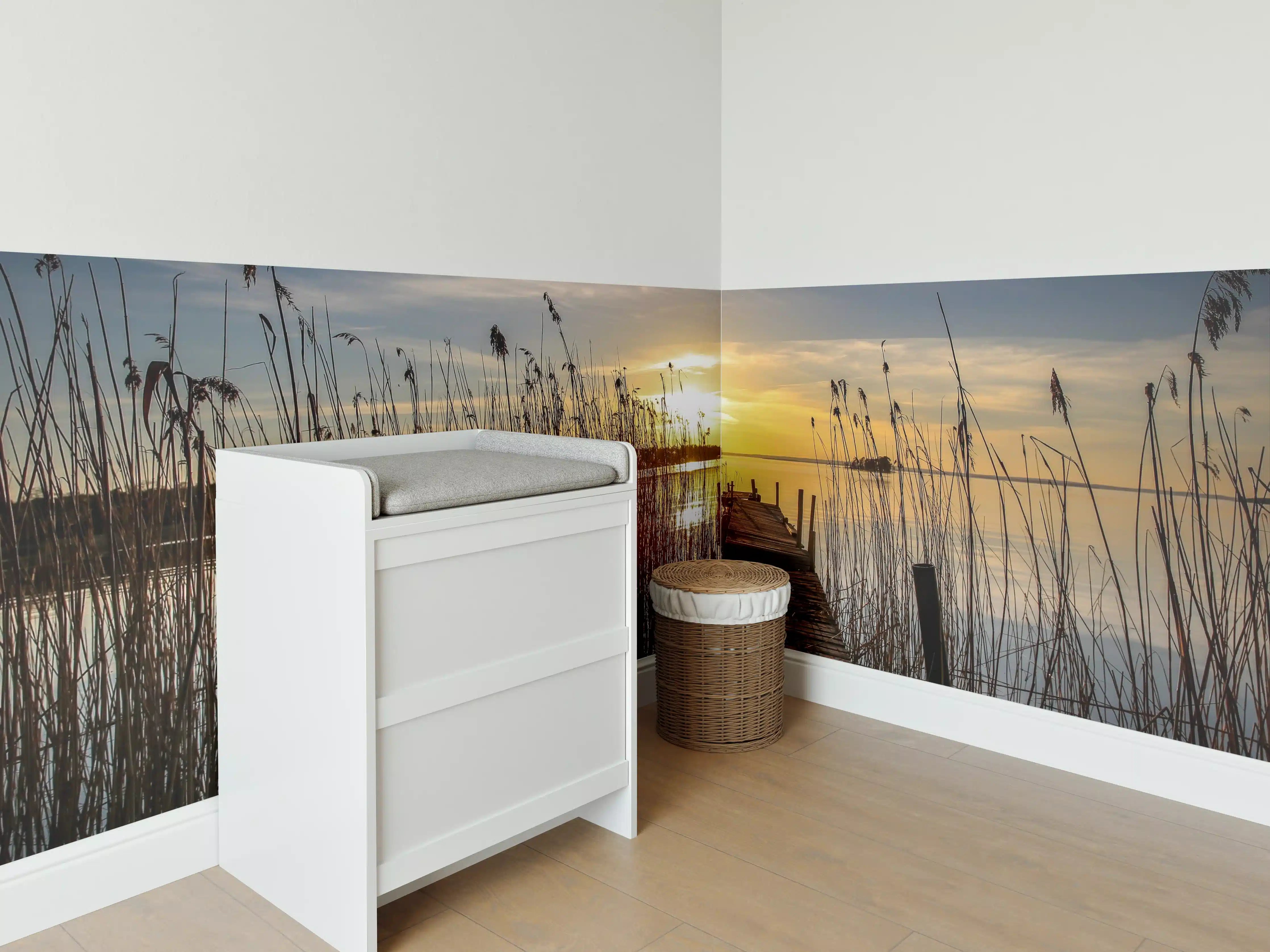 Babyzimmer Wandgestaltung - Grauer Abend am See