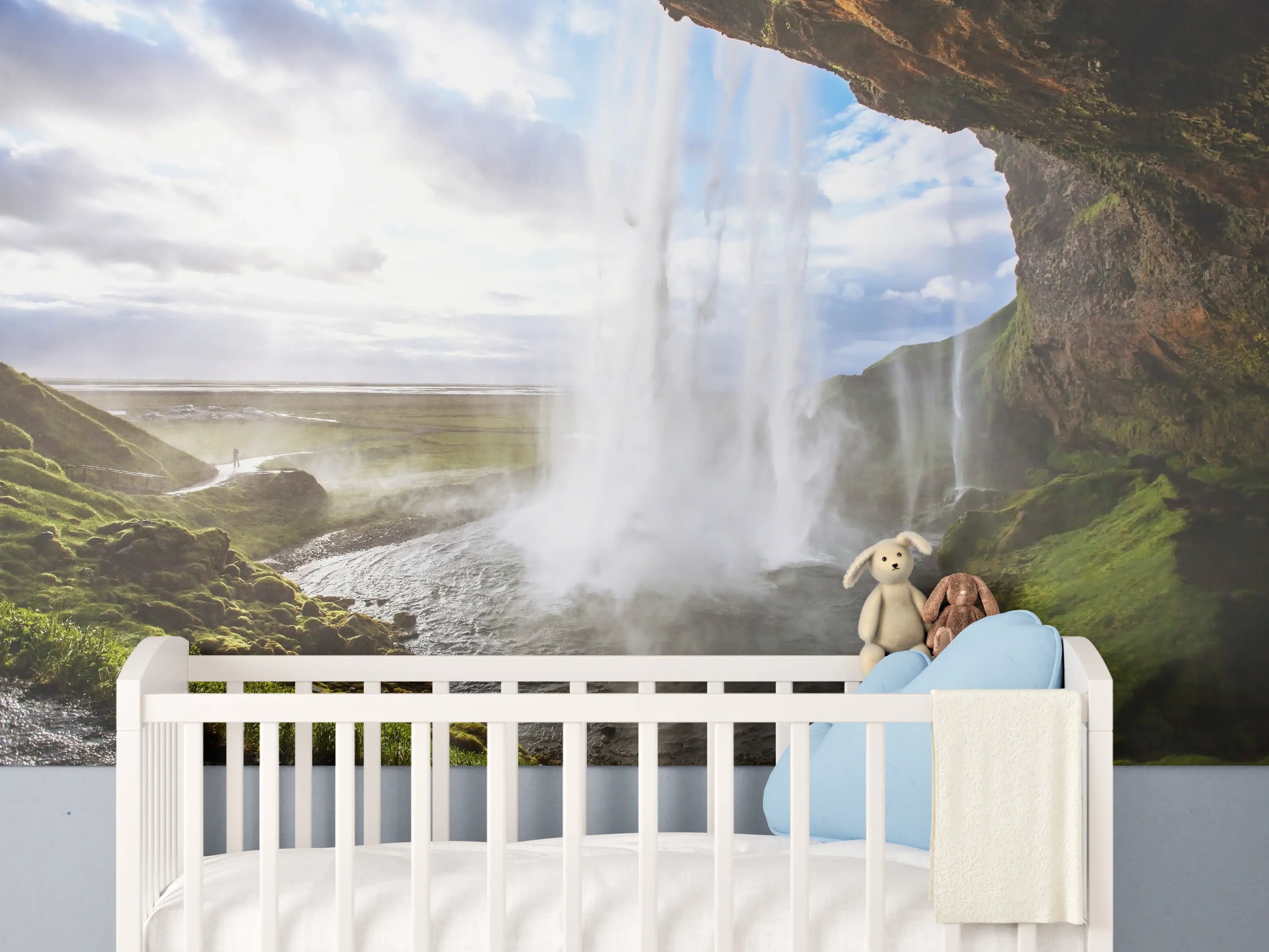 Babyzimmer Wandgestaltung - Grauer Wasserfall in Wildnis