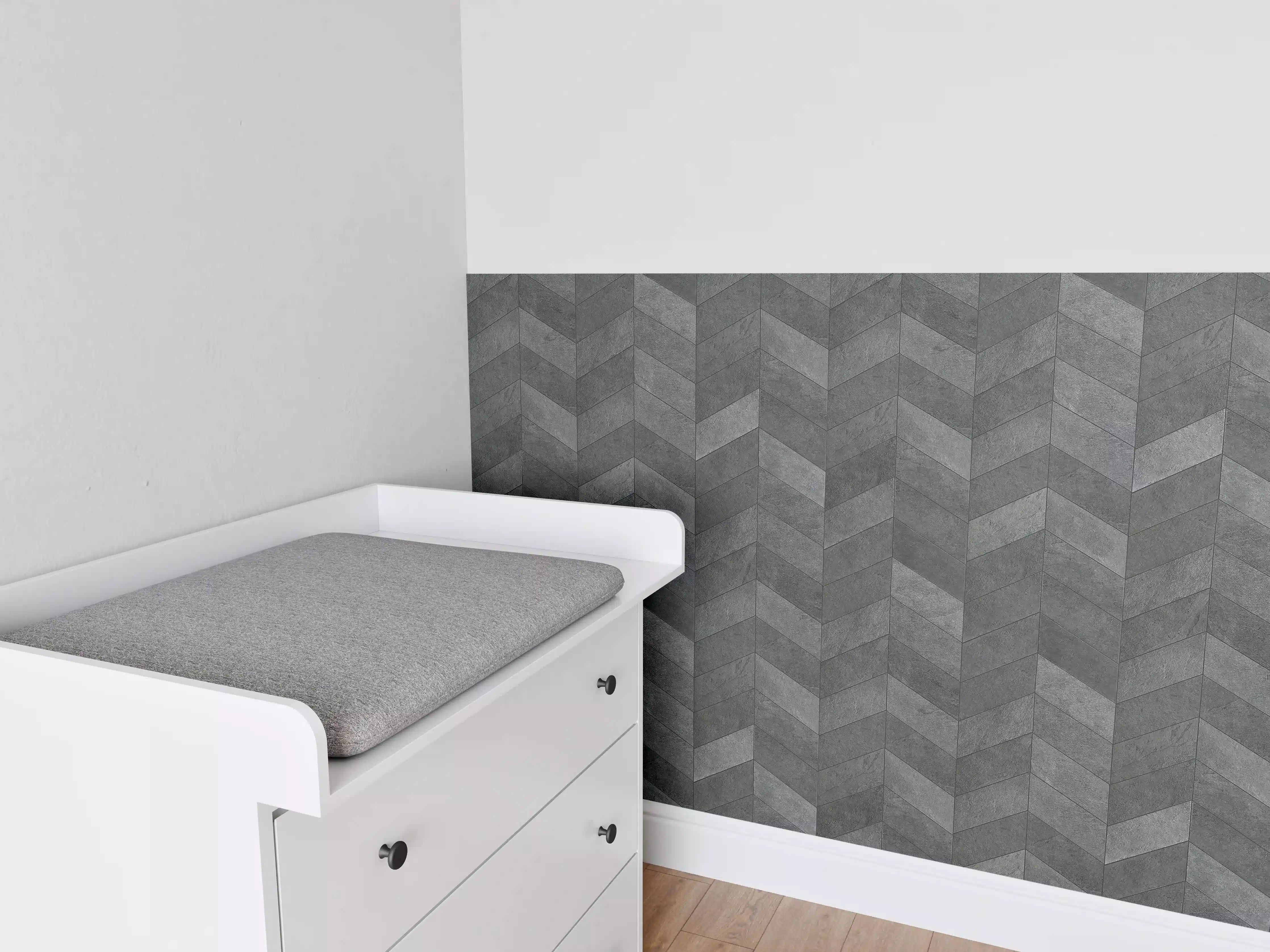Babyzimmer Wandgestaltung - Graues Chevron-Muster