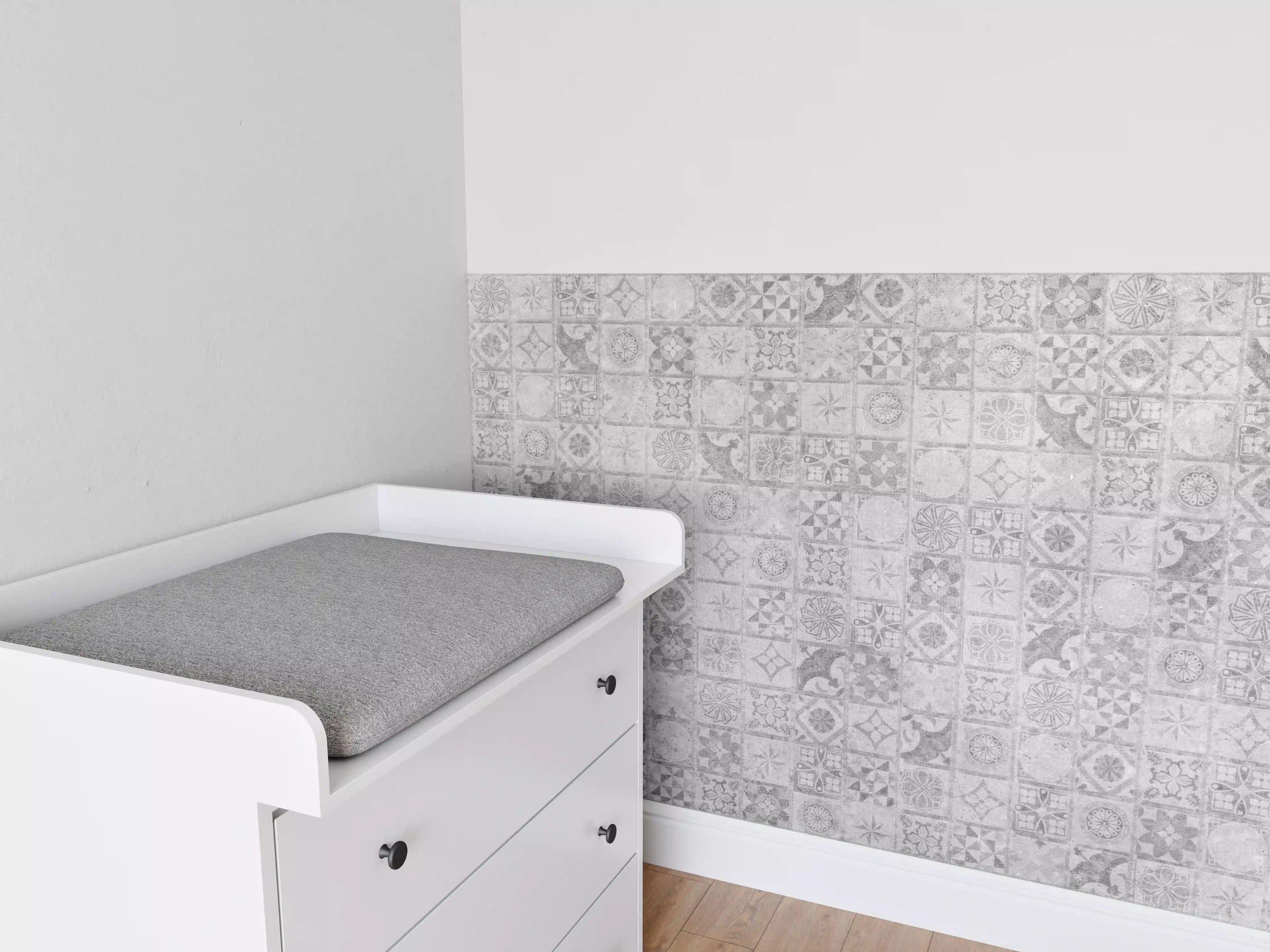 Babyzimmer Wandgestaltung - Graues weißes Mosaikmotiv