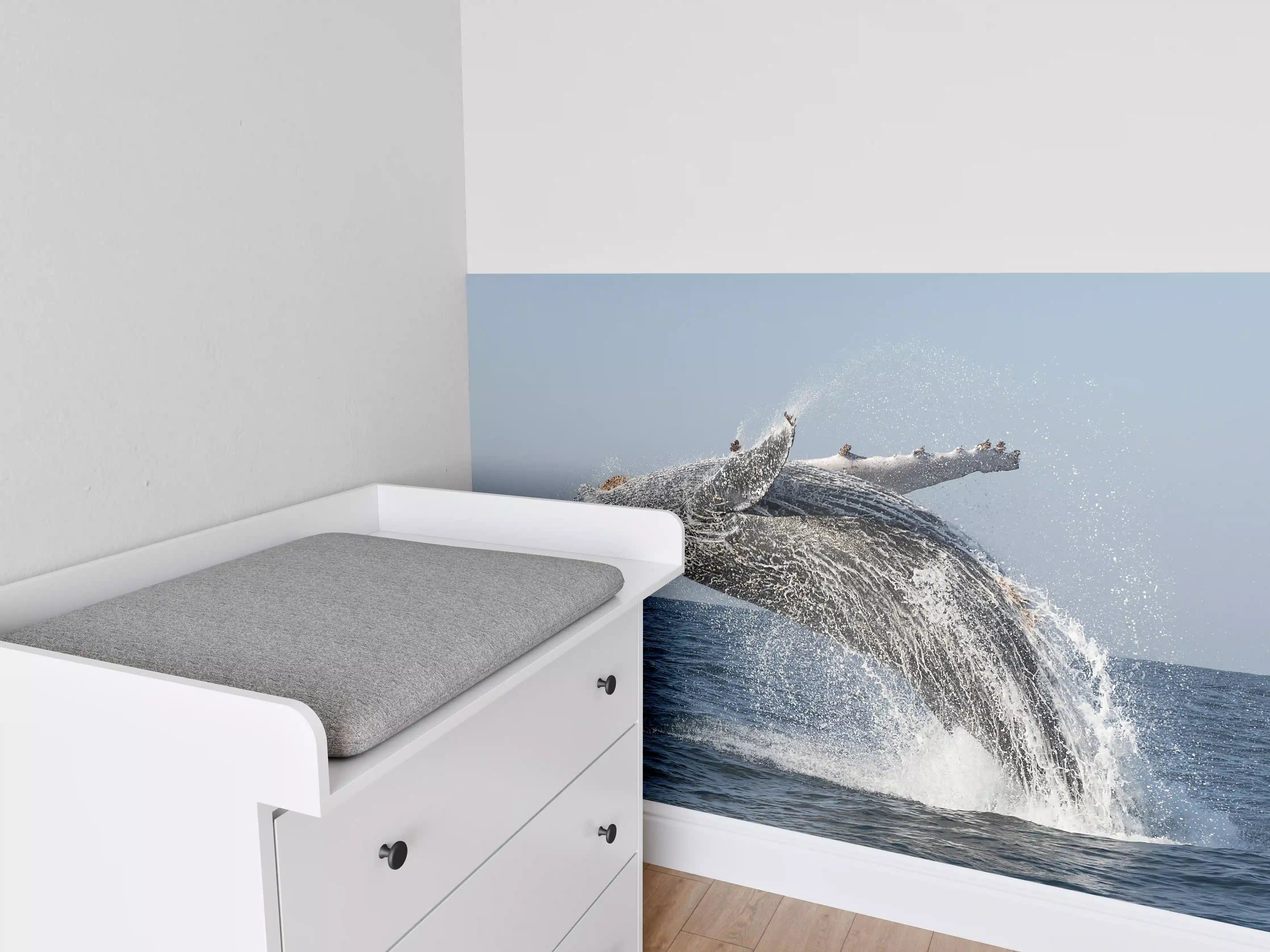 Babyzimmer Wandgestaltung - Großer Buckelwal beim Auftauchen