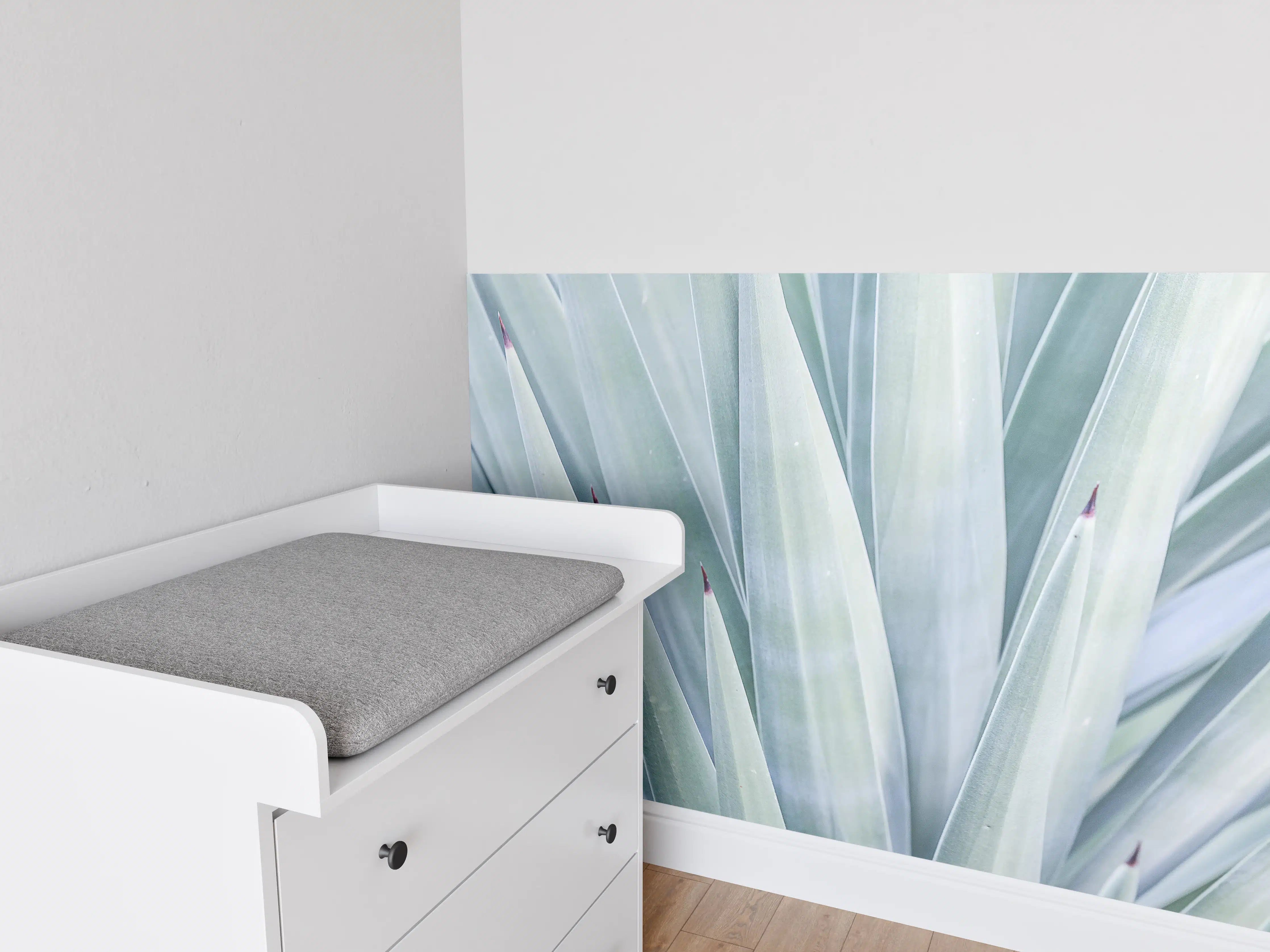 Babyzimmer Wandgestaltung - Grüne Agaven-Blattstruktur
