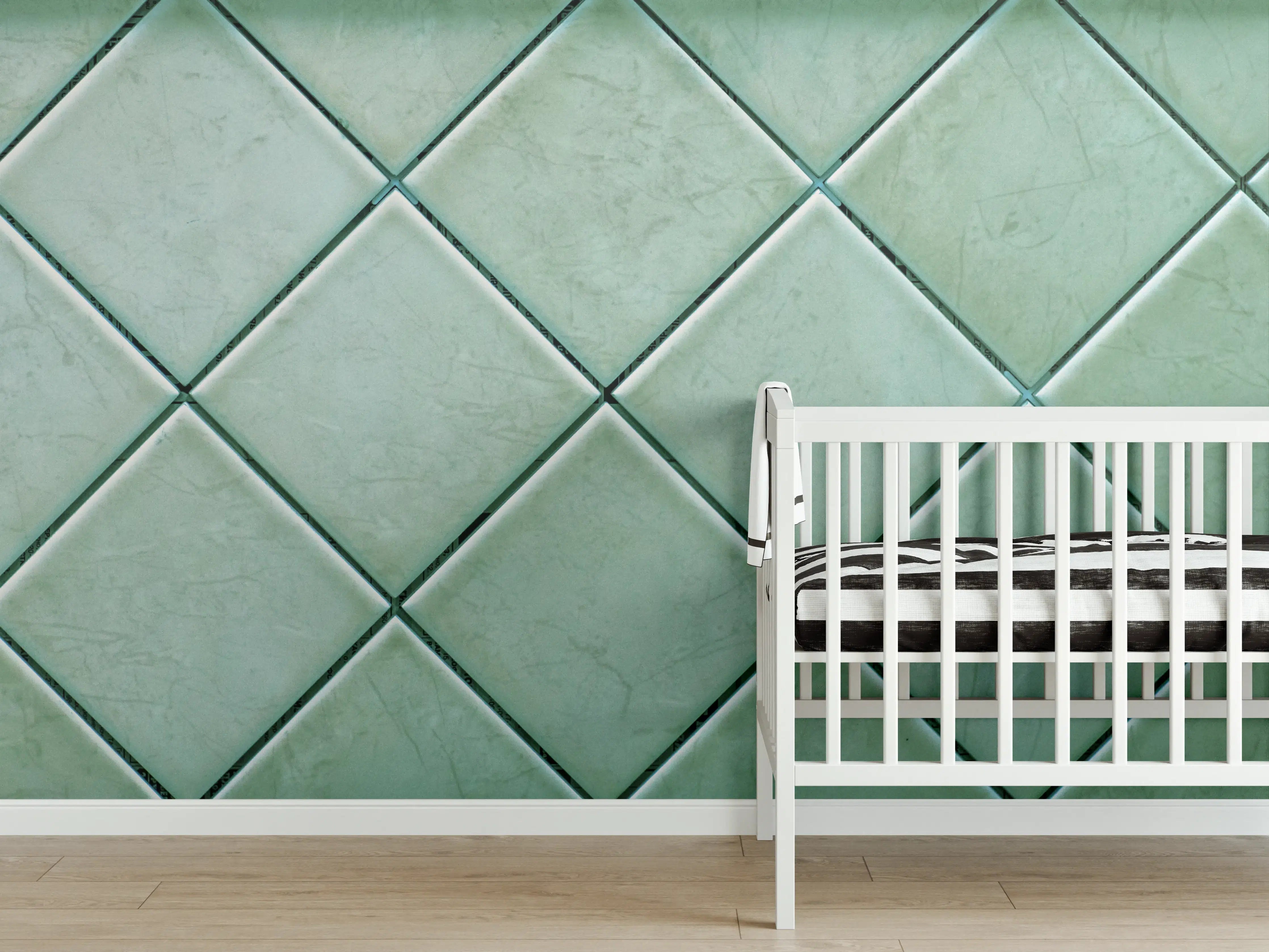 Babyzimmer Wandgestaltung - Grüne Fliesenwand mit diagonalen Linien