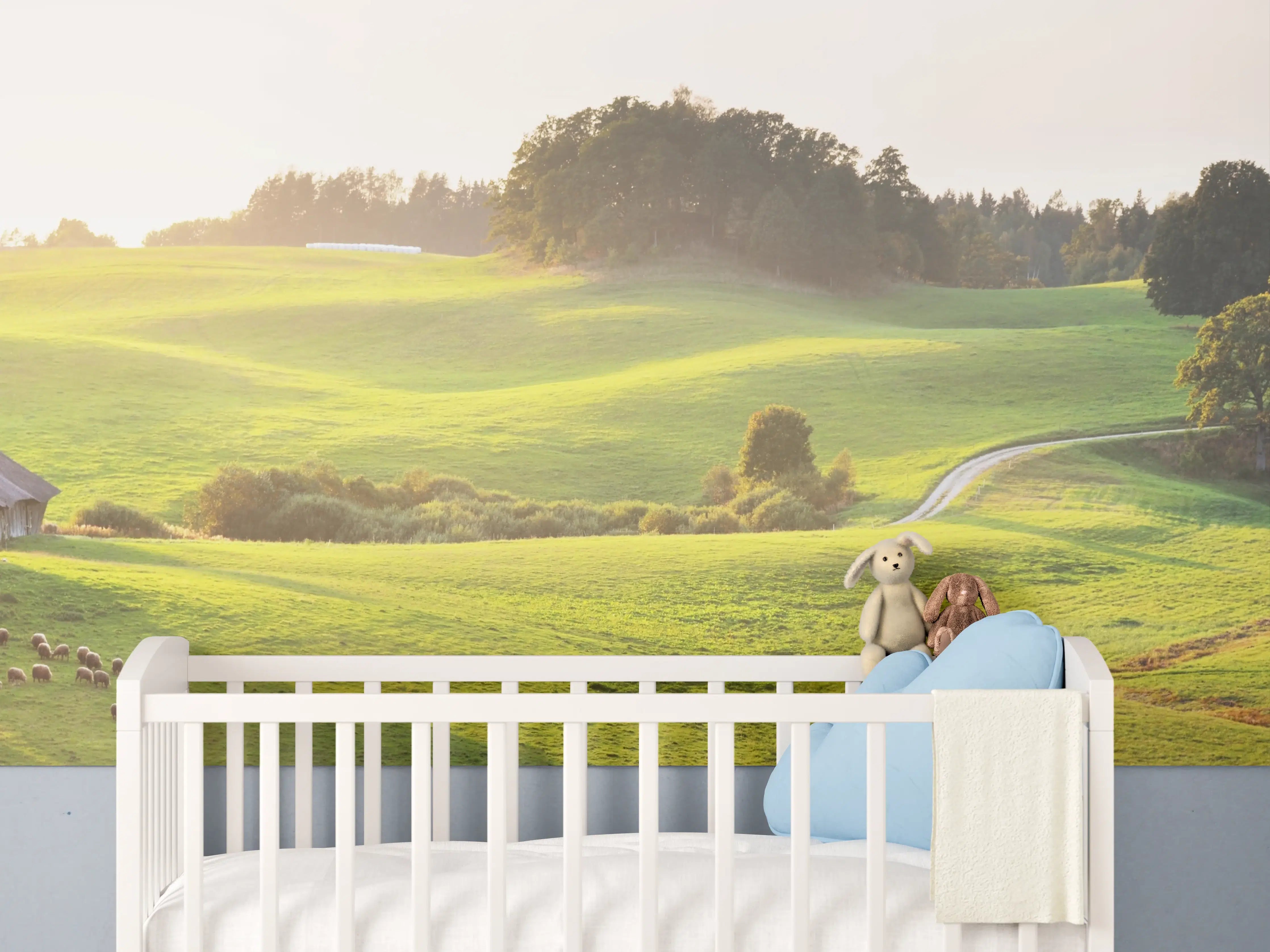 Babyzimmer Wandgestaltung - Grüne Hügellandschaft bei Sonnenuntergang