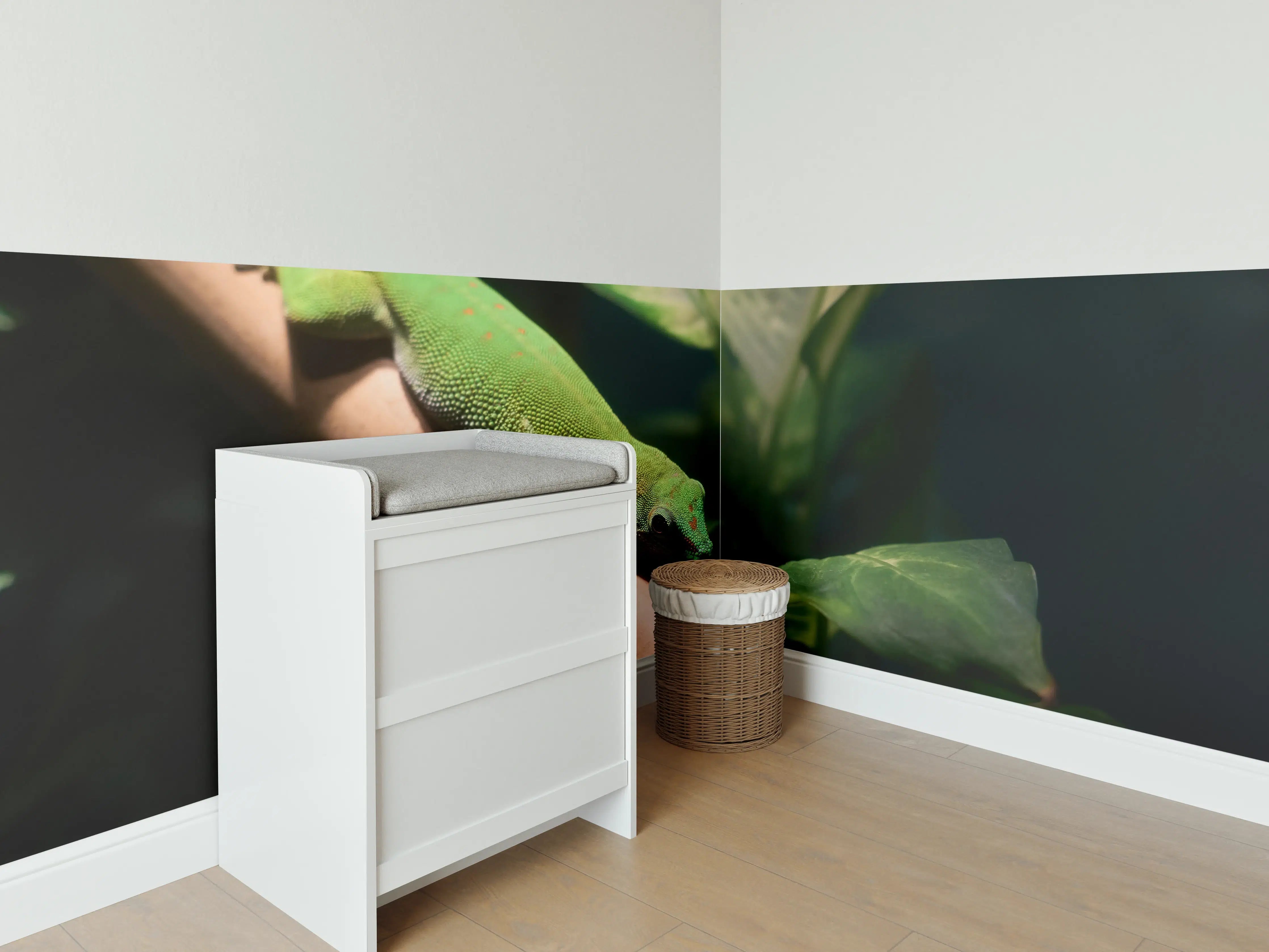 Babyzimmer Wandgestaltung - Grünliche Eidechse