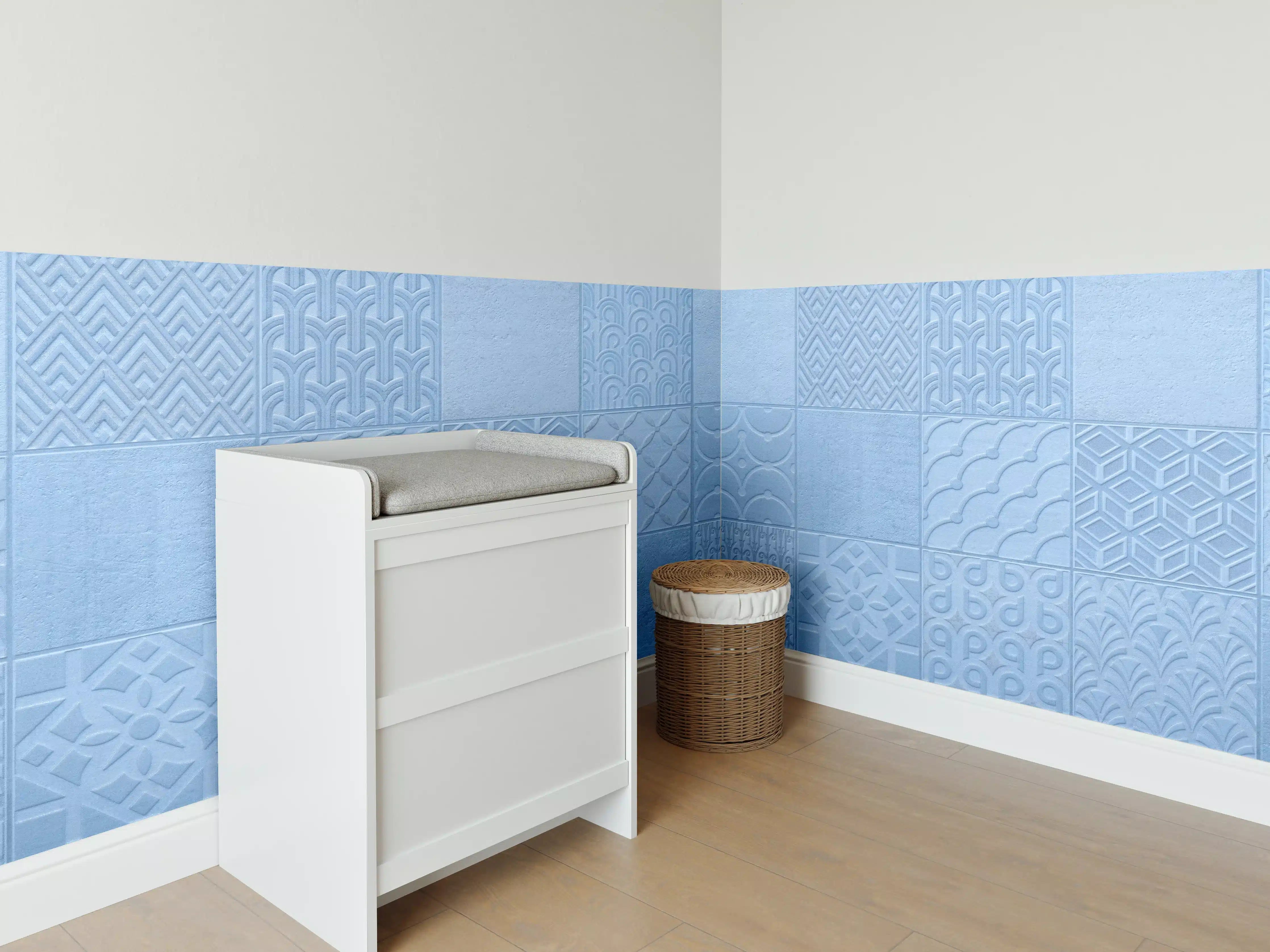 Babyzimmer Wandgestaltung - Hellblaue Fliesenmuster 