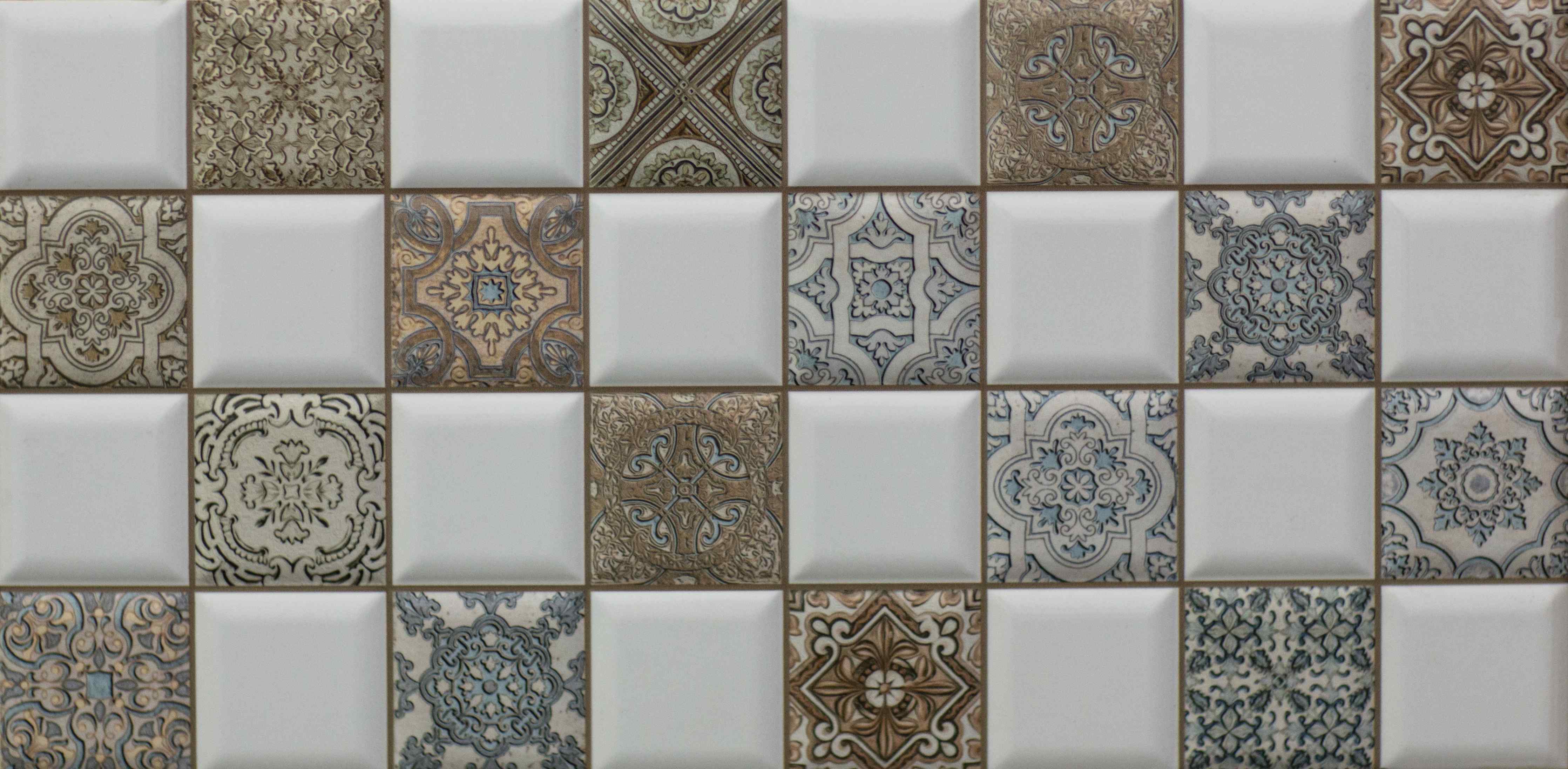 Babyzimmer Wandgestaltung-Helle Mosaikwand mit braunen und blauen Mustern