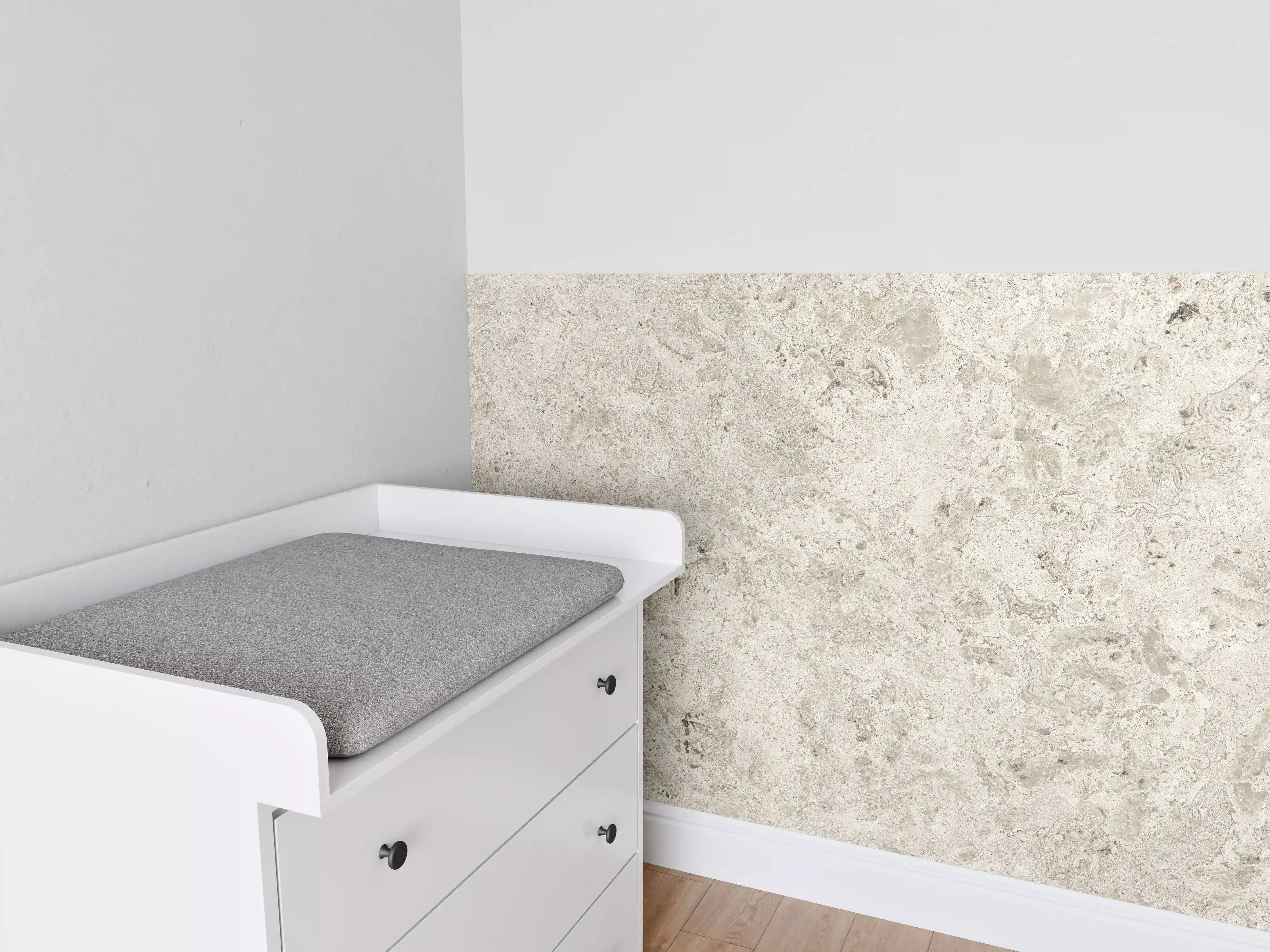 Babyzimmer Wandgestaltung - Heller rauer Marmor