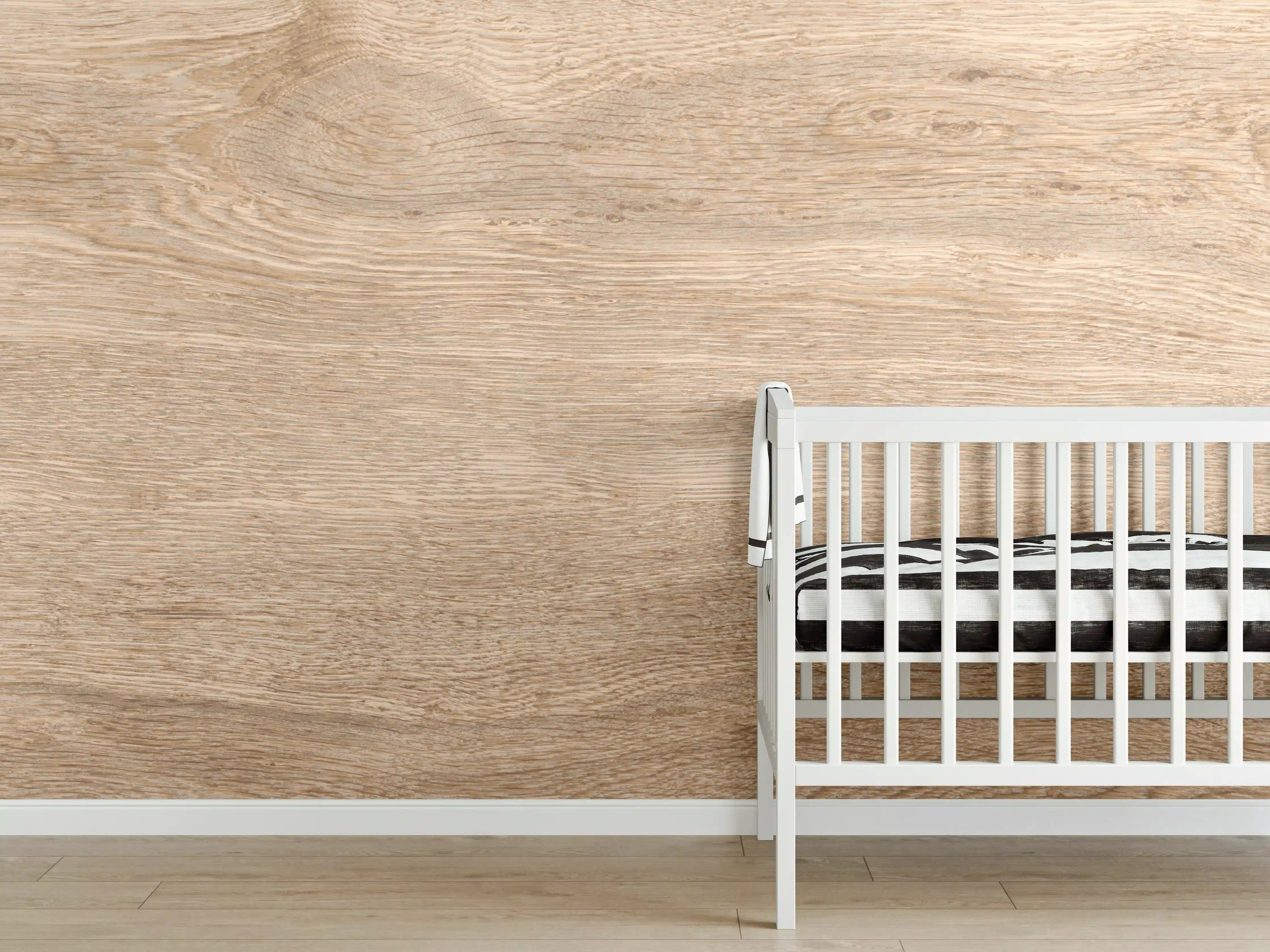 Babyzimmer Wandgestaltung - Helles trockenes Holz