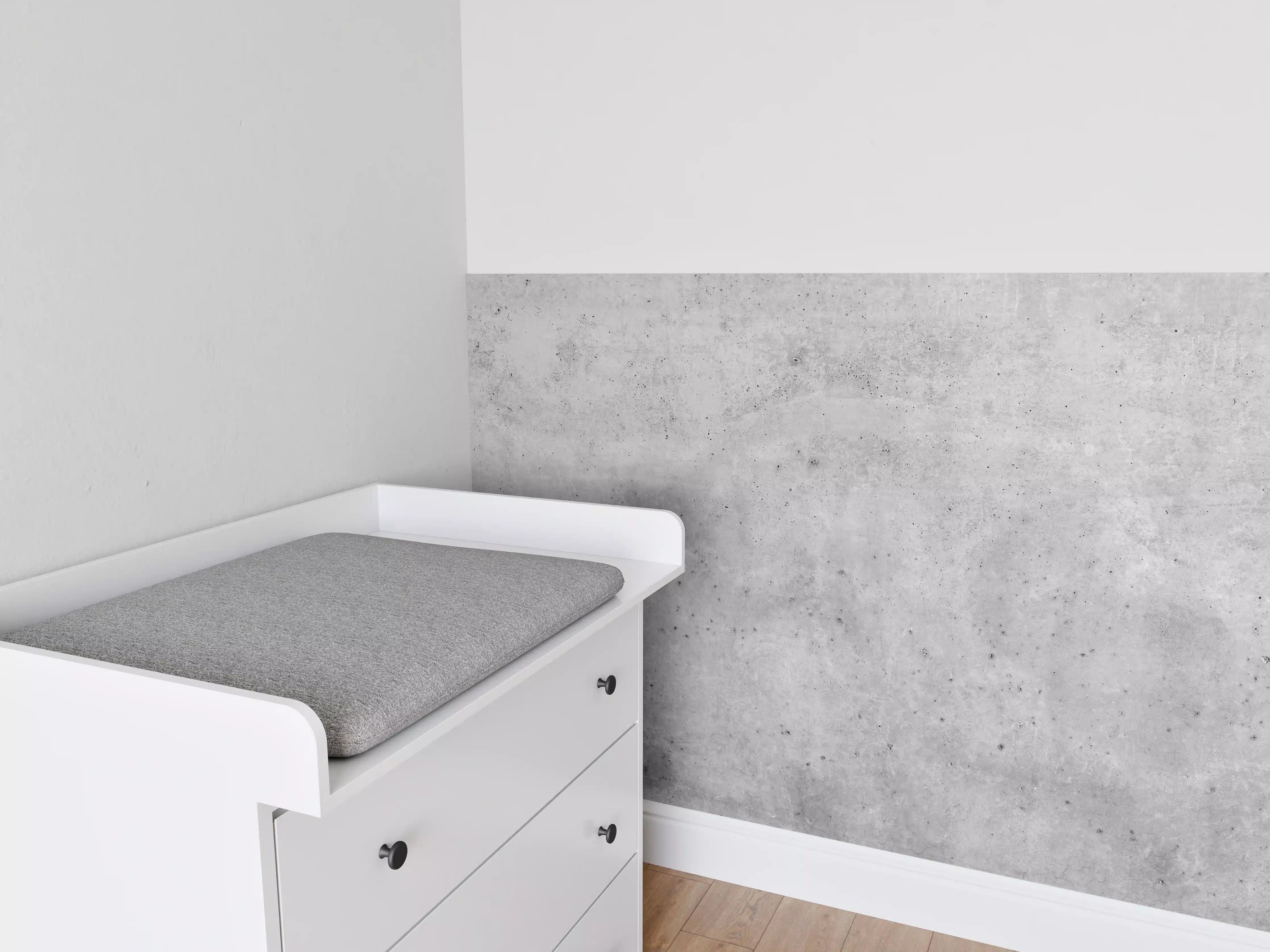 Babyzimmer Wandgestaltung - Hellgraue alte Betonwand