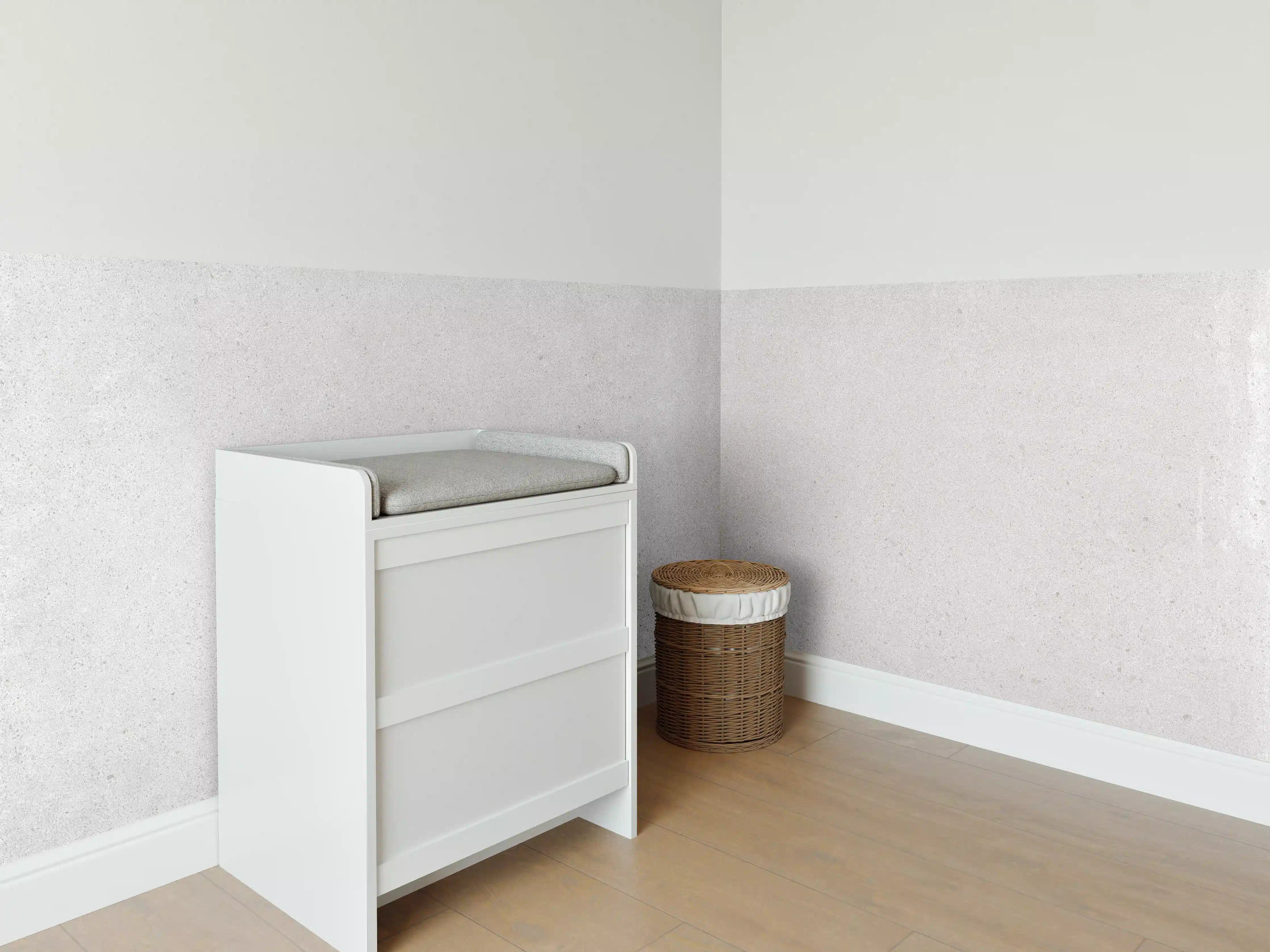 Babyzimmer Wandgestaltung - Hellgraues Mamor Design