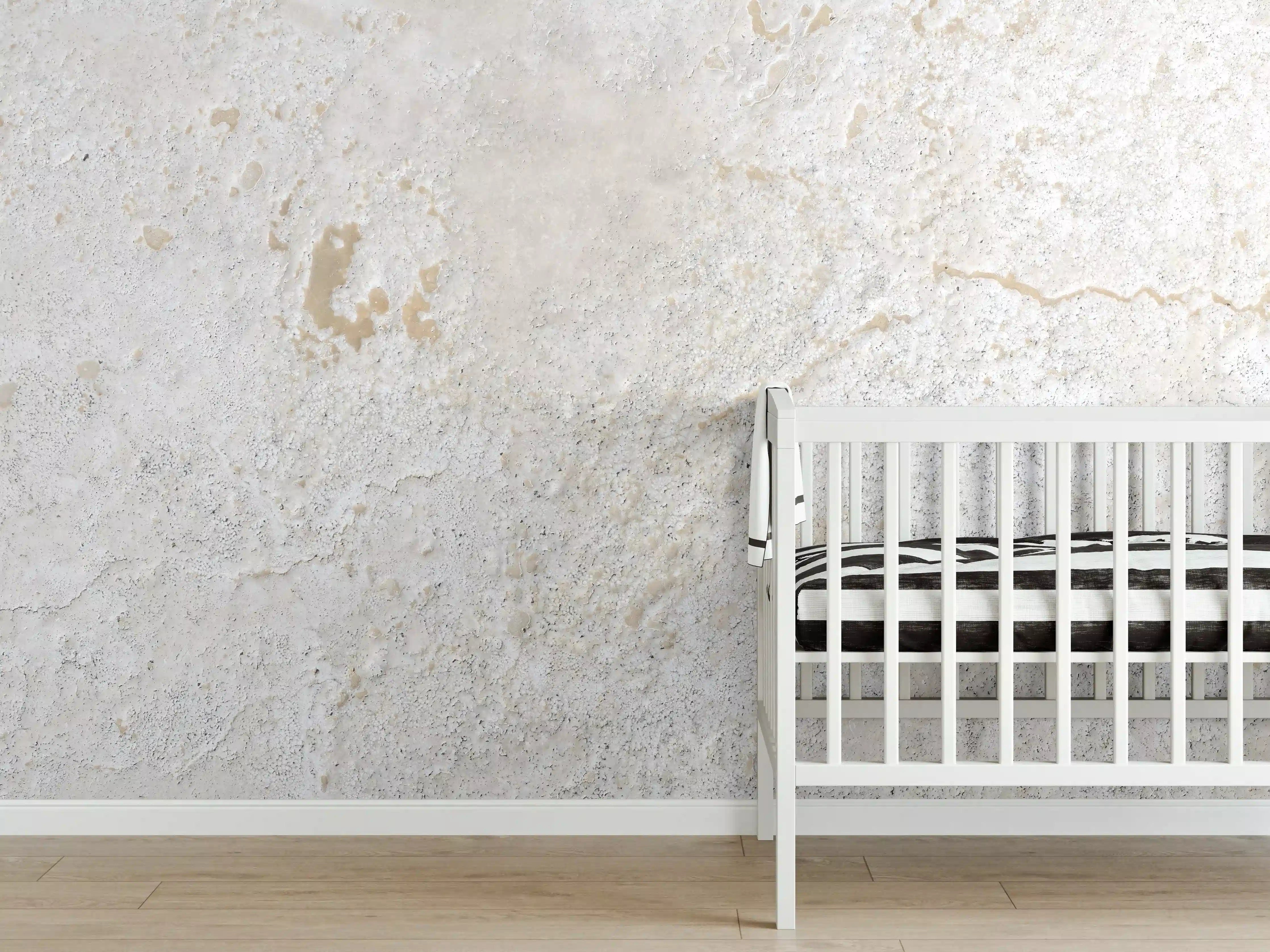 Babyzimmer Wandgestaltung - Hellweiße Wand mit feinster Struktur