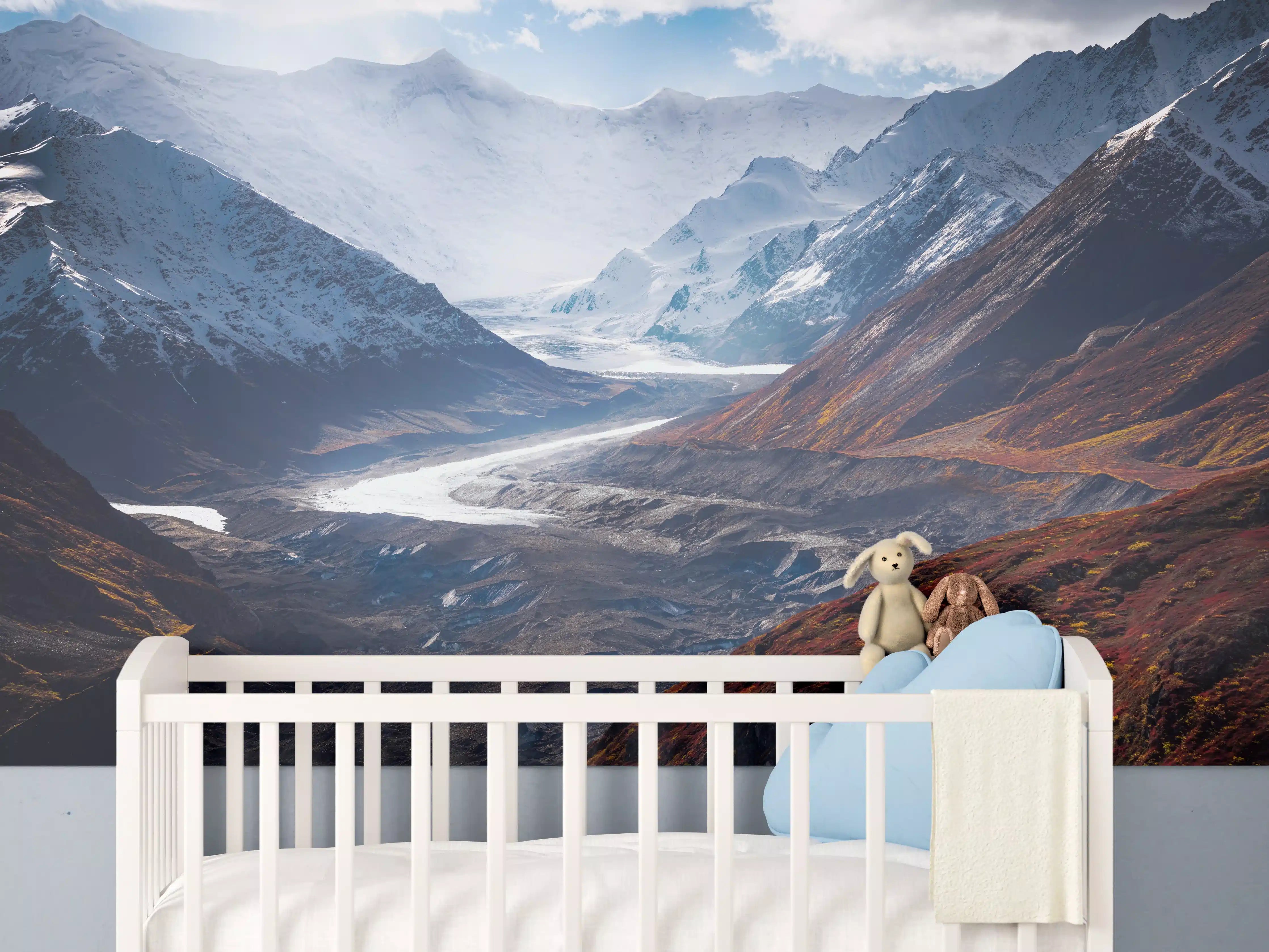 Babyzimmer Wandgestaltung - Herbst-Winter in Alaskas Bergen