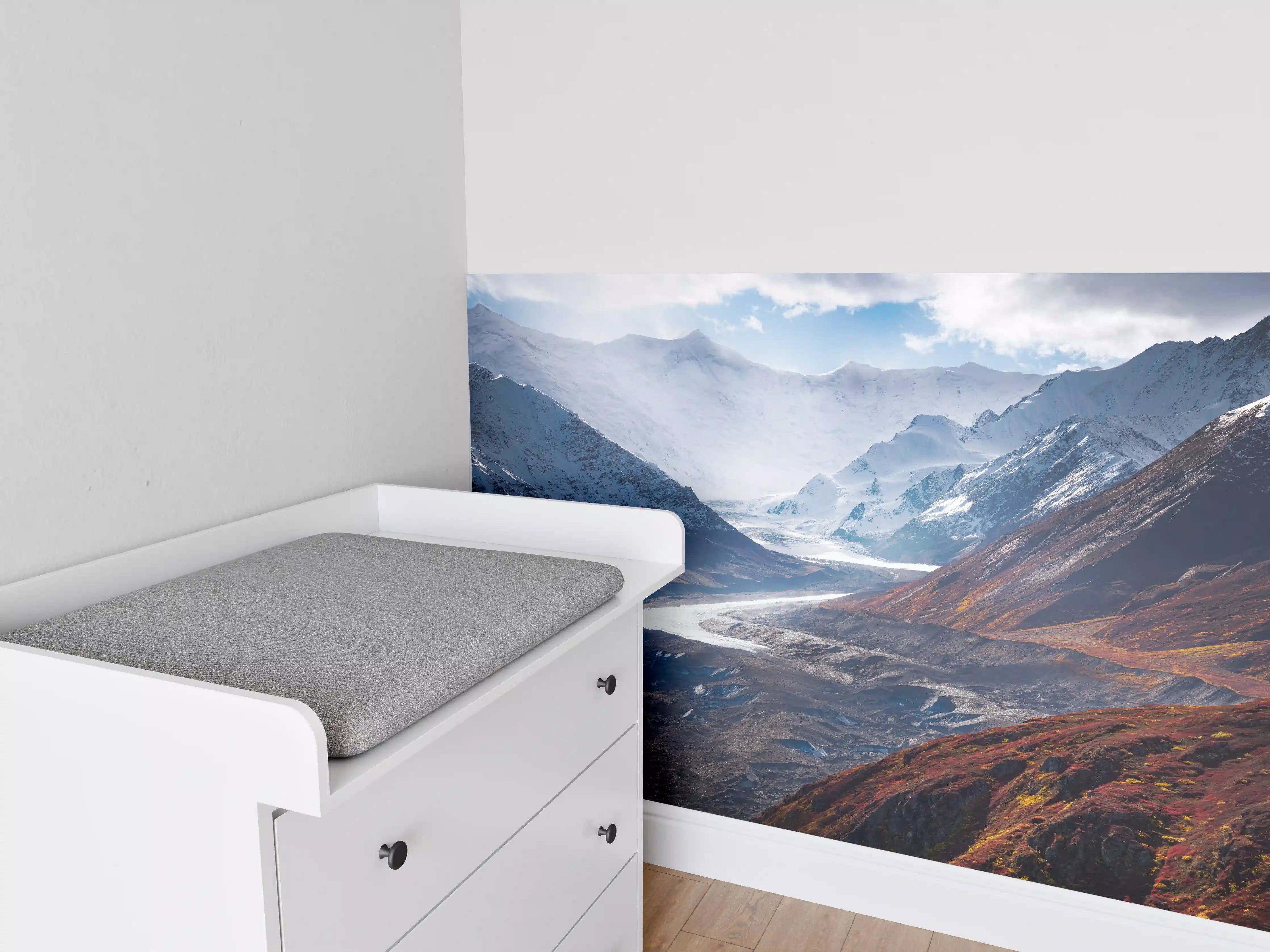 Babyzimmer Wandgestaltung - Herbst-Winter in Alaskas Bergen