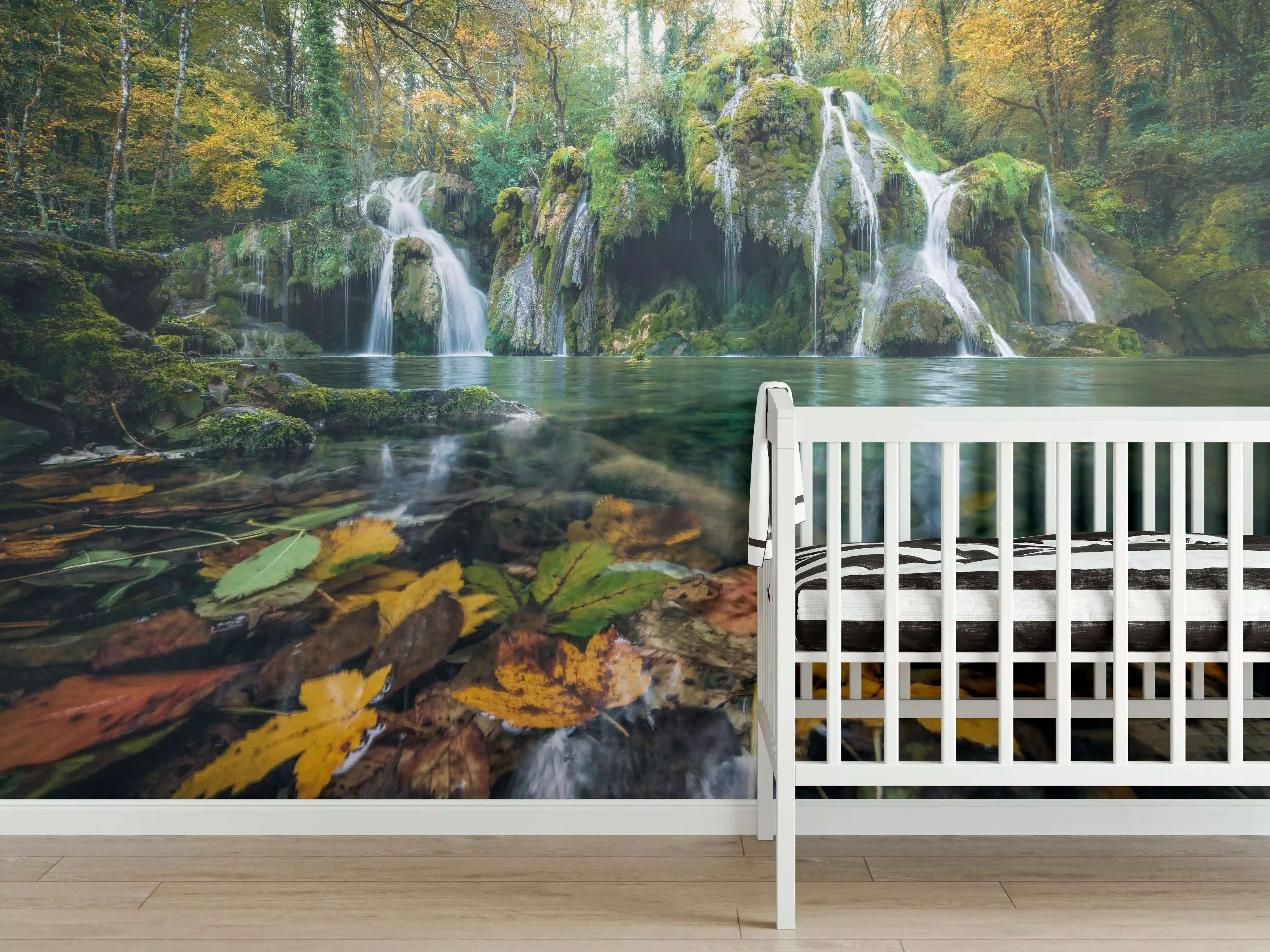 Babyzimmer Wandgestaltung - Herbstblätter im See