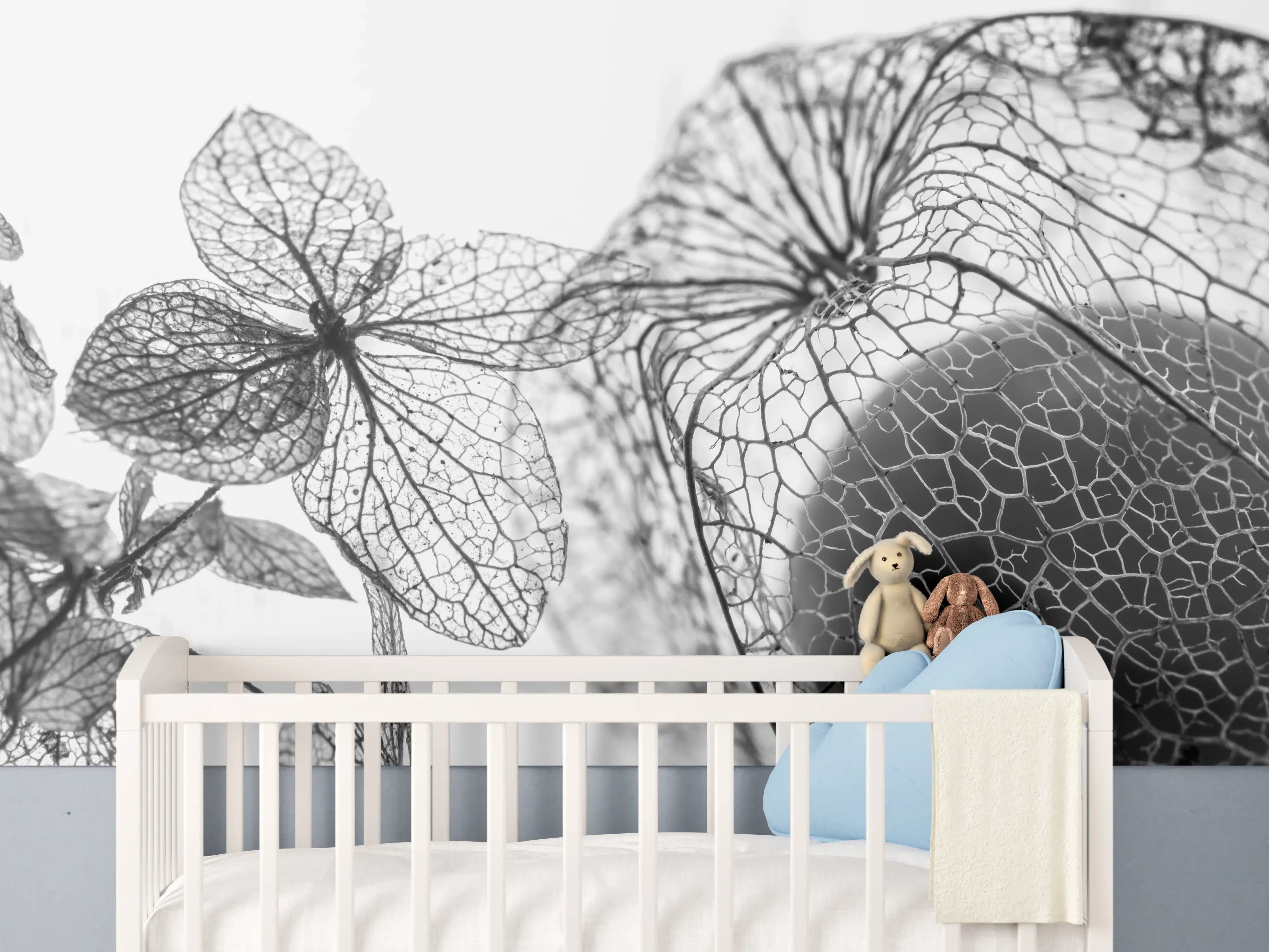 Babyzimmer Wandgestaltung - Herbstlaub-Struktur Weiß-Grau