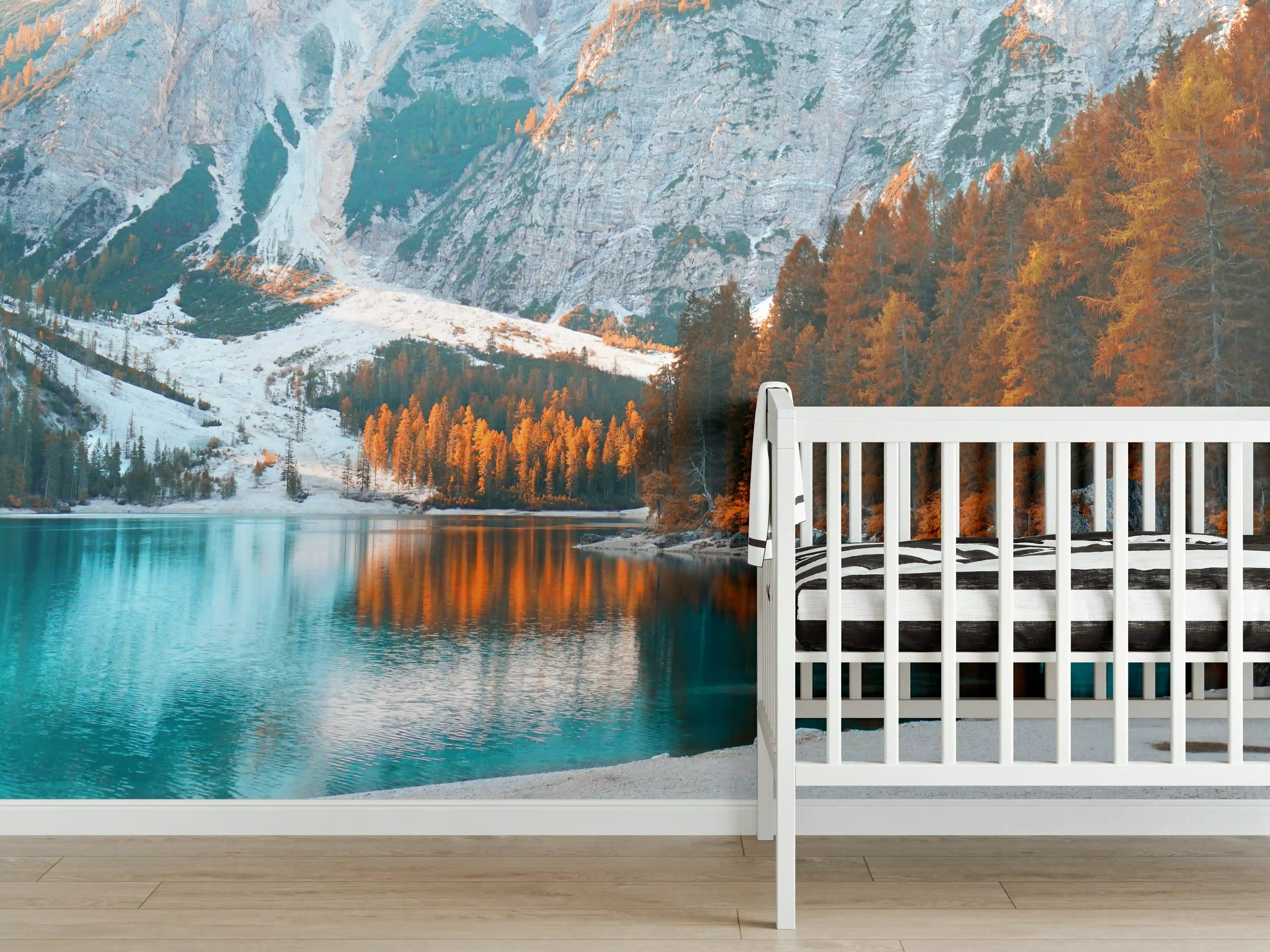 Babyzimmer Wandgestaltung - Herbstliche Bergsee-Landschaft