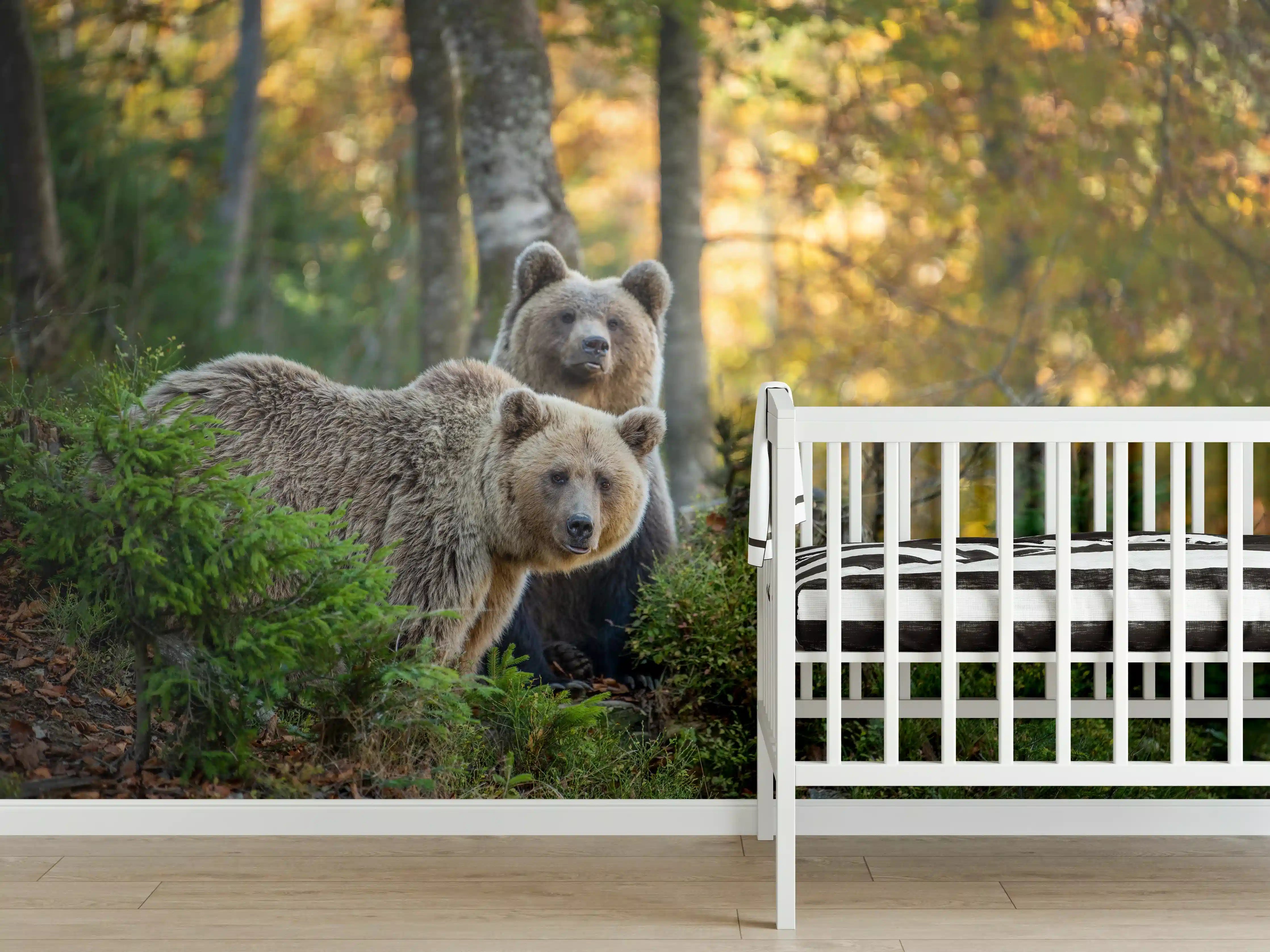 Babyzimmer Wandgestaltung - Herbstlicher Braunbär im Wald