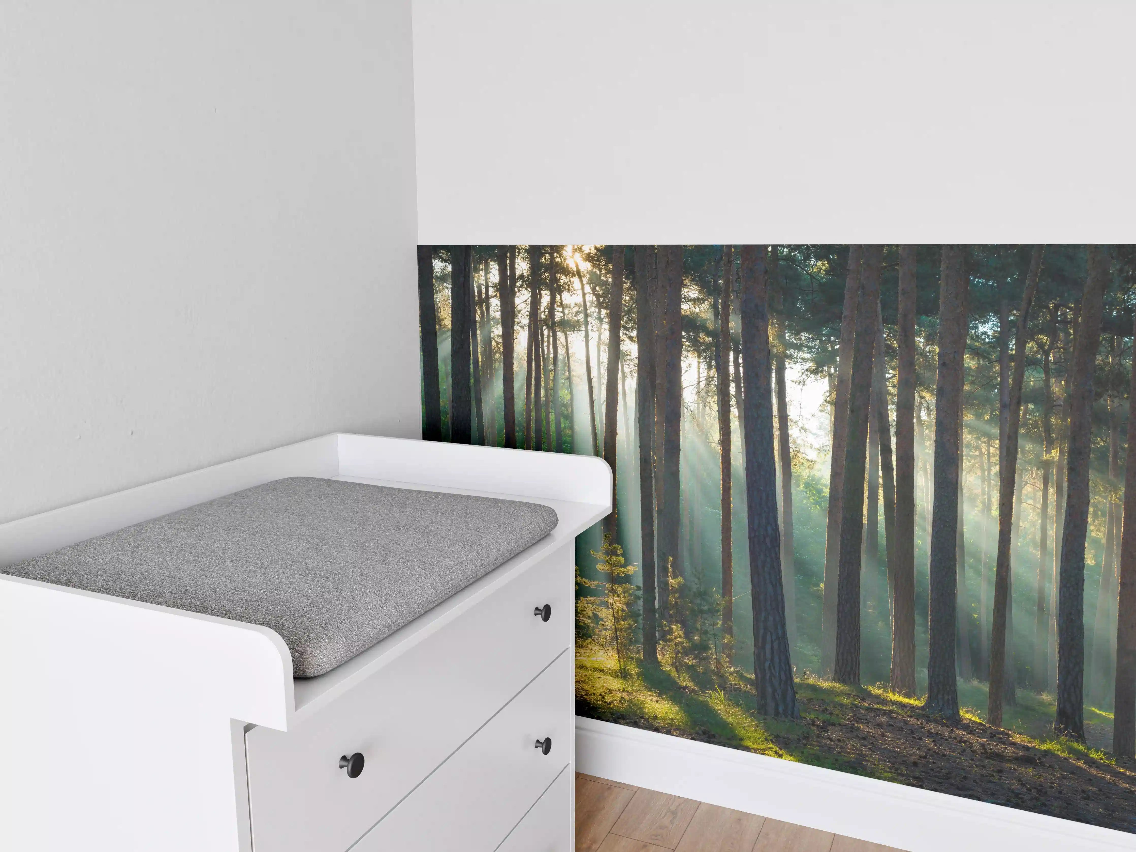 Babyzimmer Wandgestaltung - Herbstwald mit Sonnenstrahlen