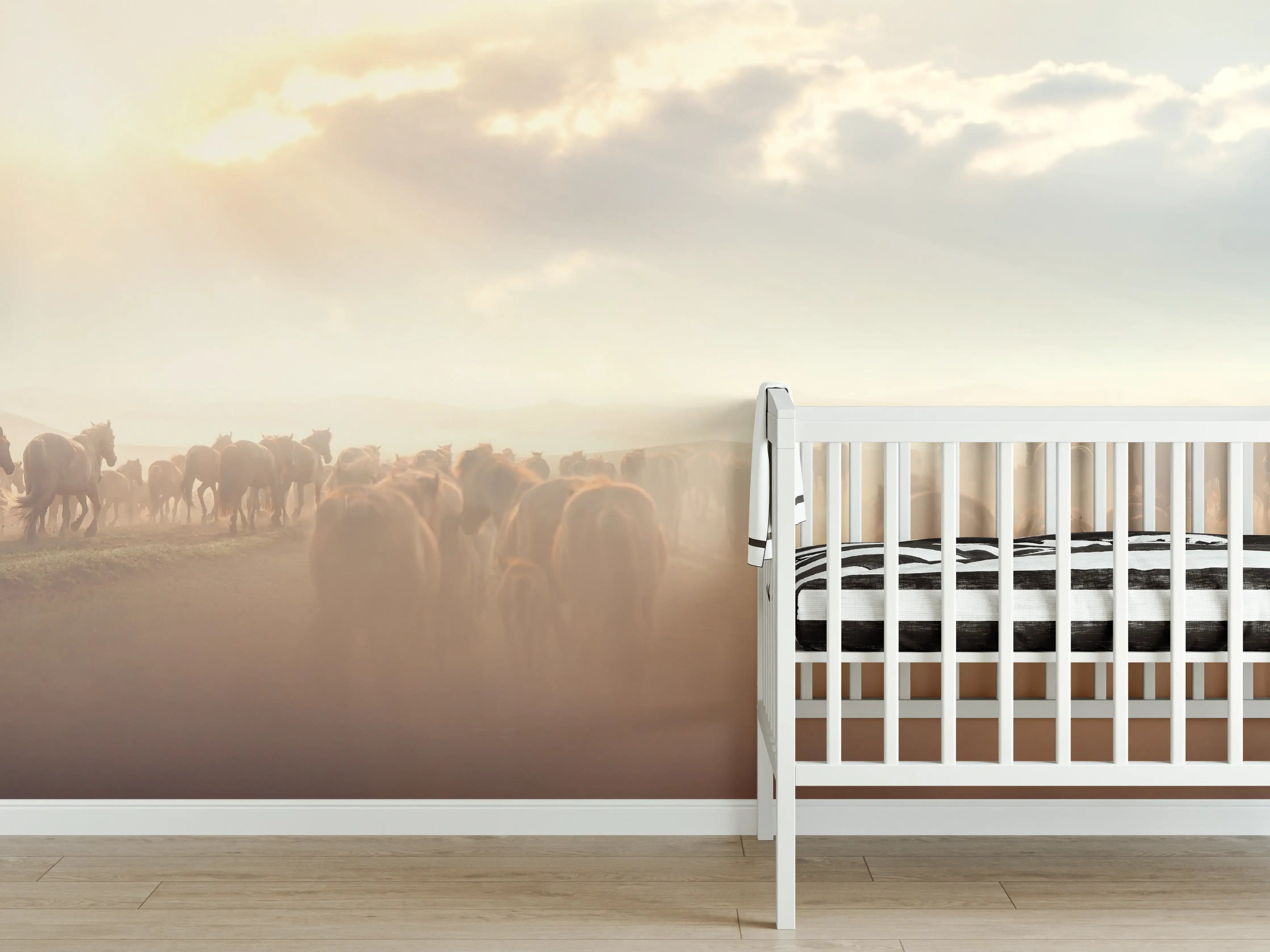 Babyzimmer Wandgestaltung - Herde Wildpferde im Sonnenuntergang