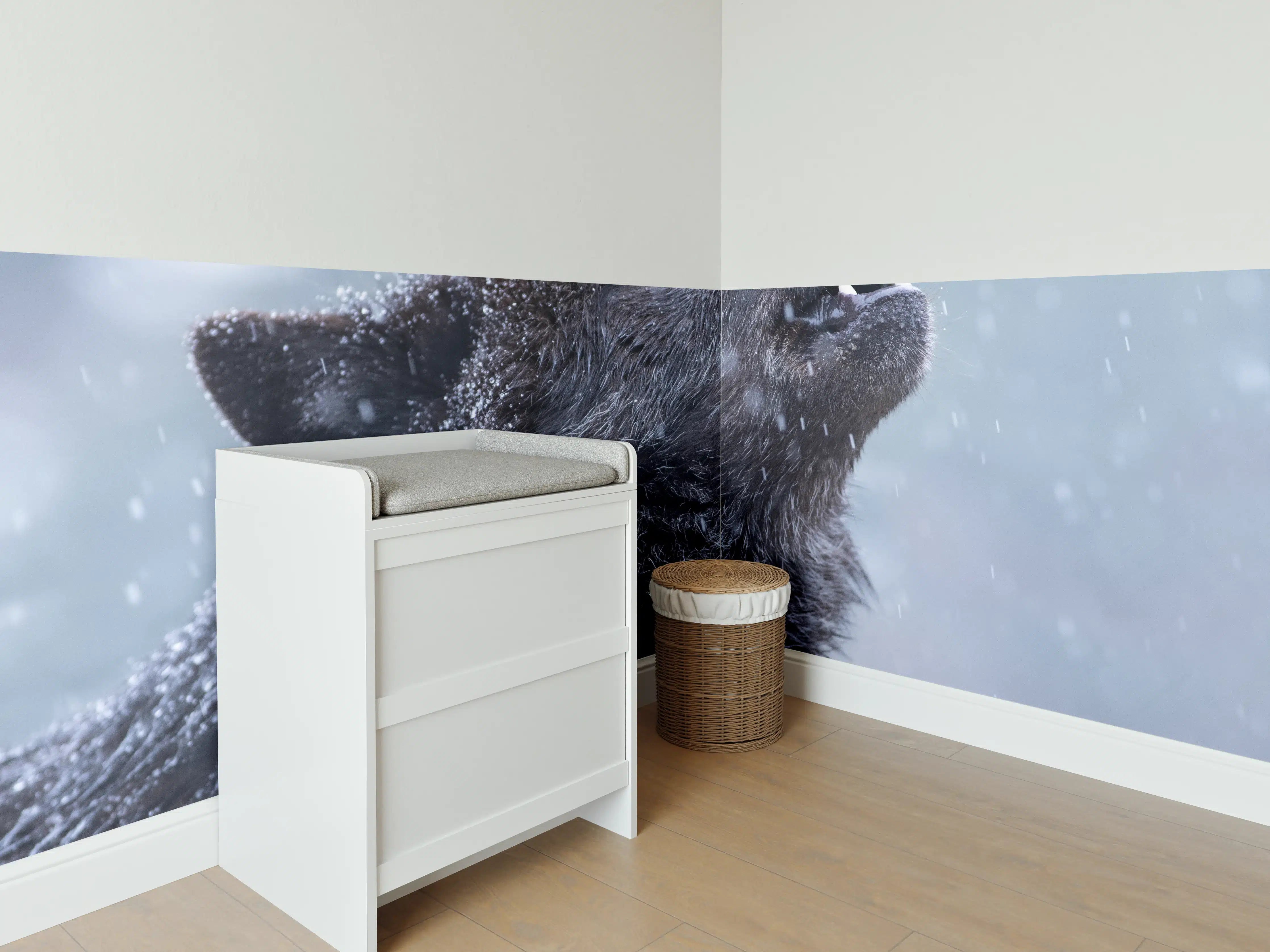 Babyzimmer Wandgestaltung - Heulender Wolf im Winter