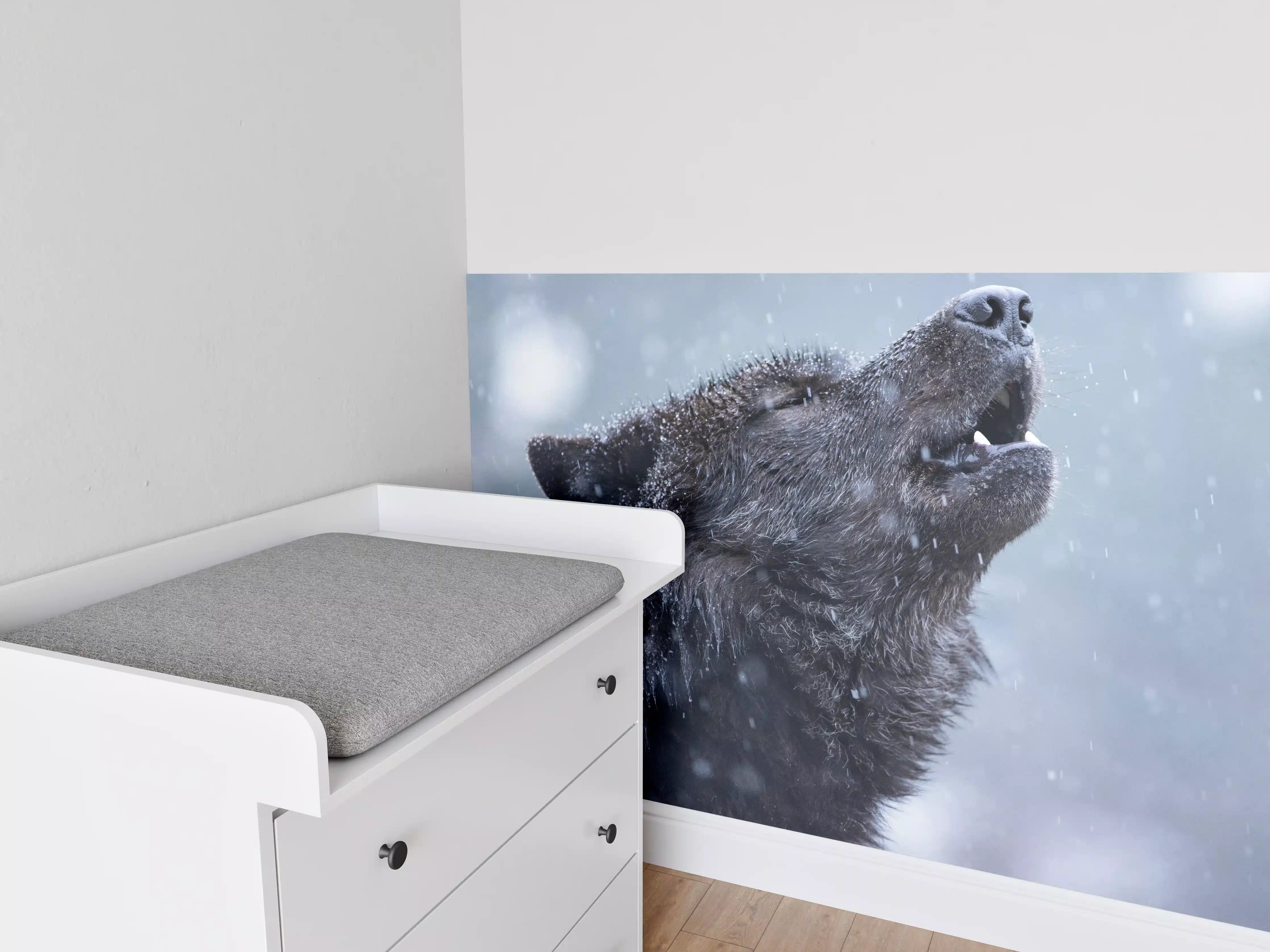 Babyzimmer Wandgestaltung - Heulender Wolf im Winter