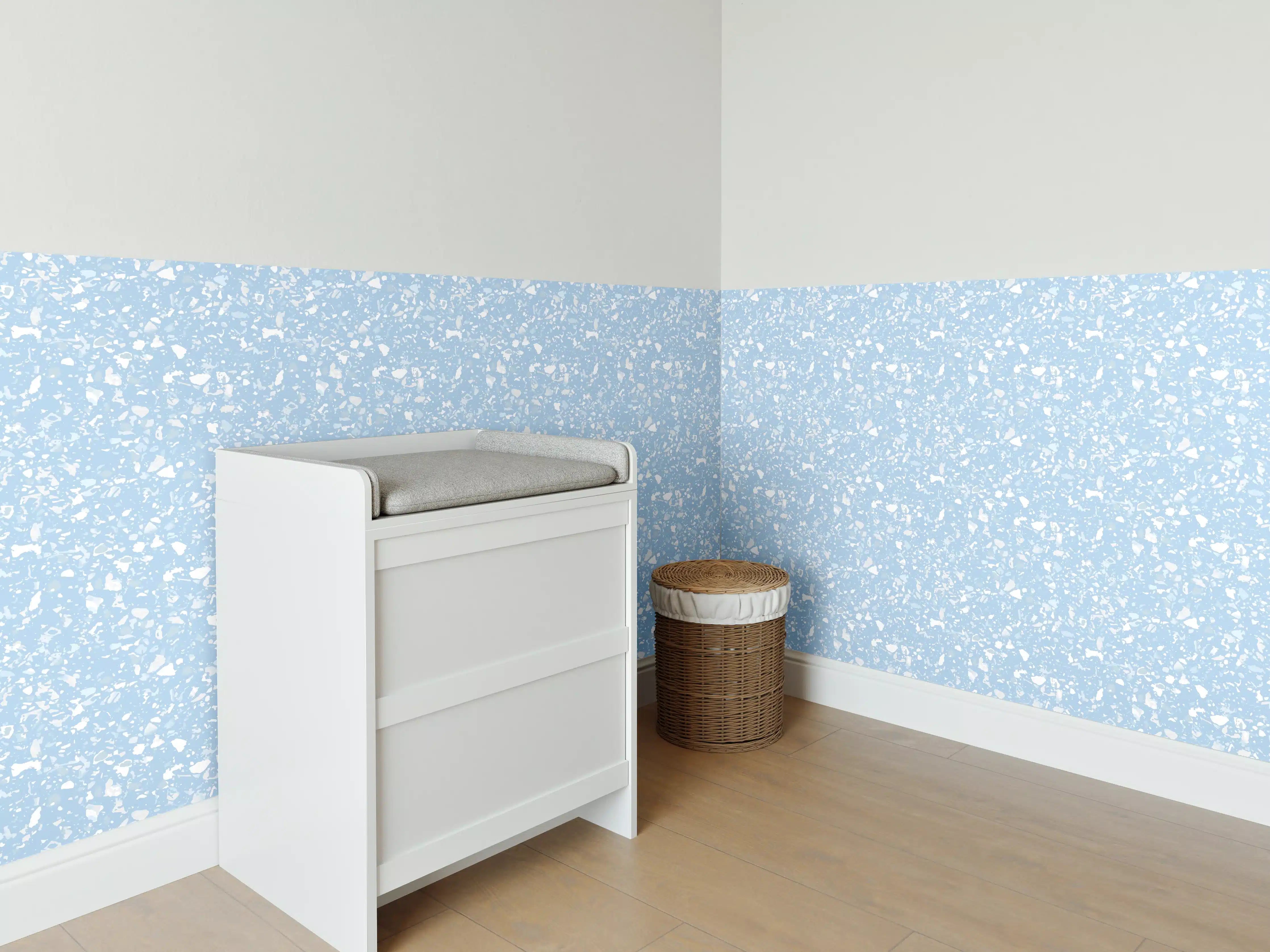 Babyzimmer Wandgestaltung - Himmelblauer Terrazzo-Boden