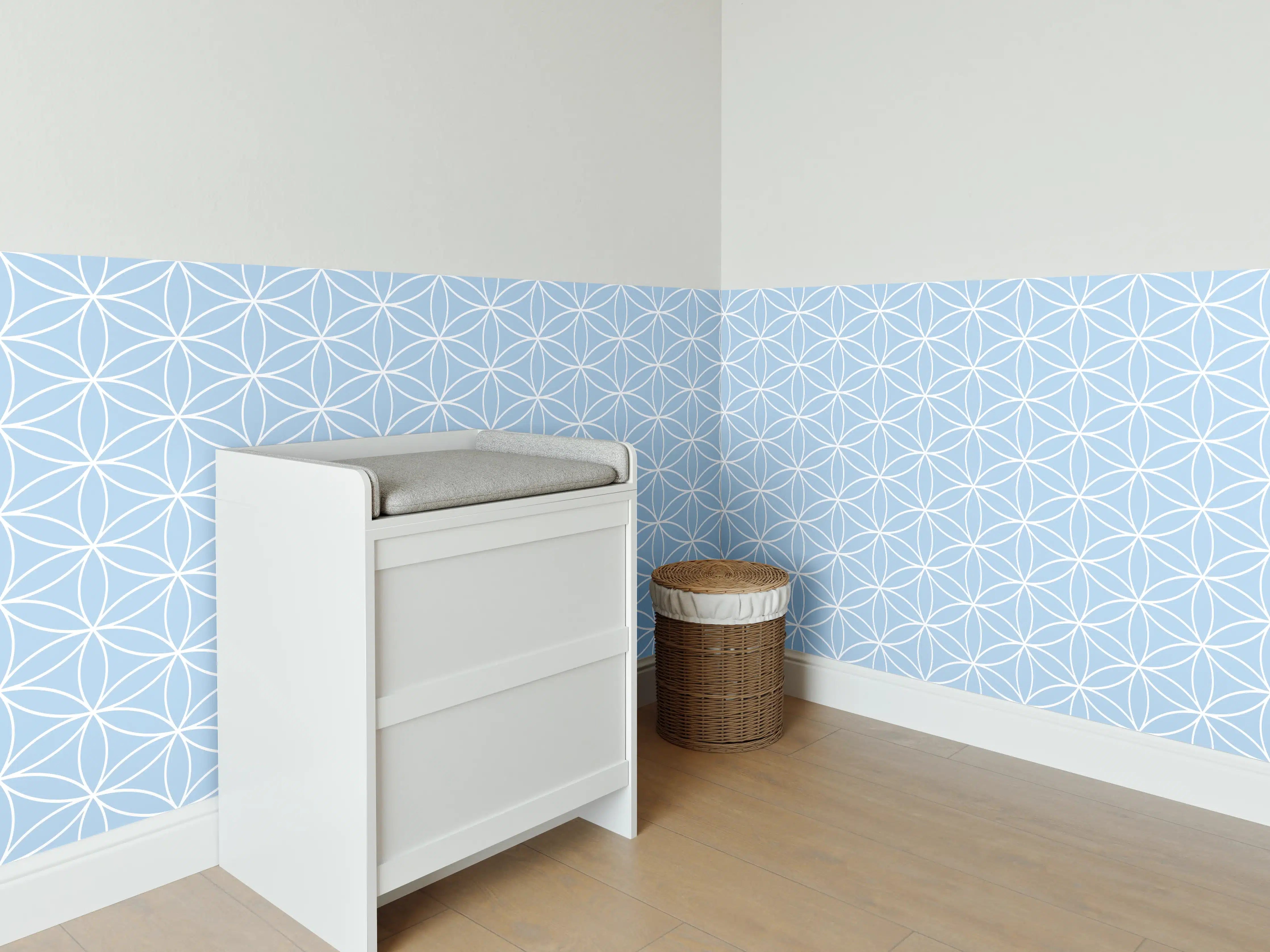 Babyzimmer Wandgestaltung - Himmelblauer geometrischer Dekor