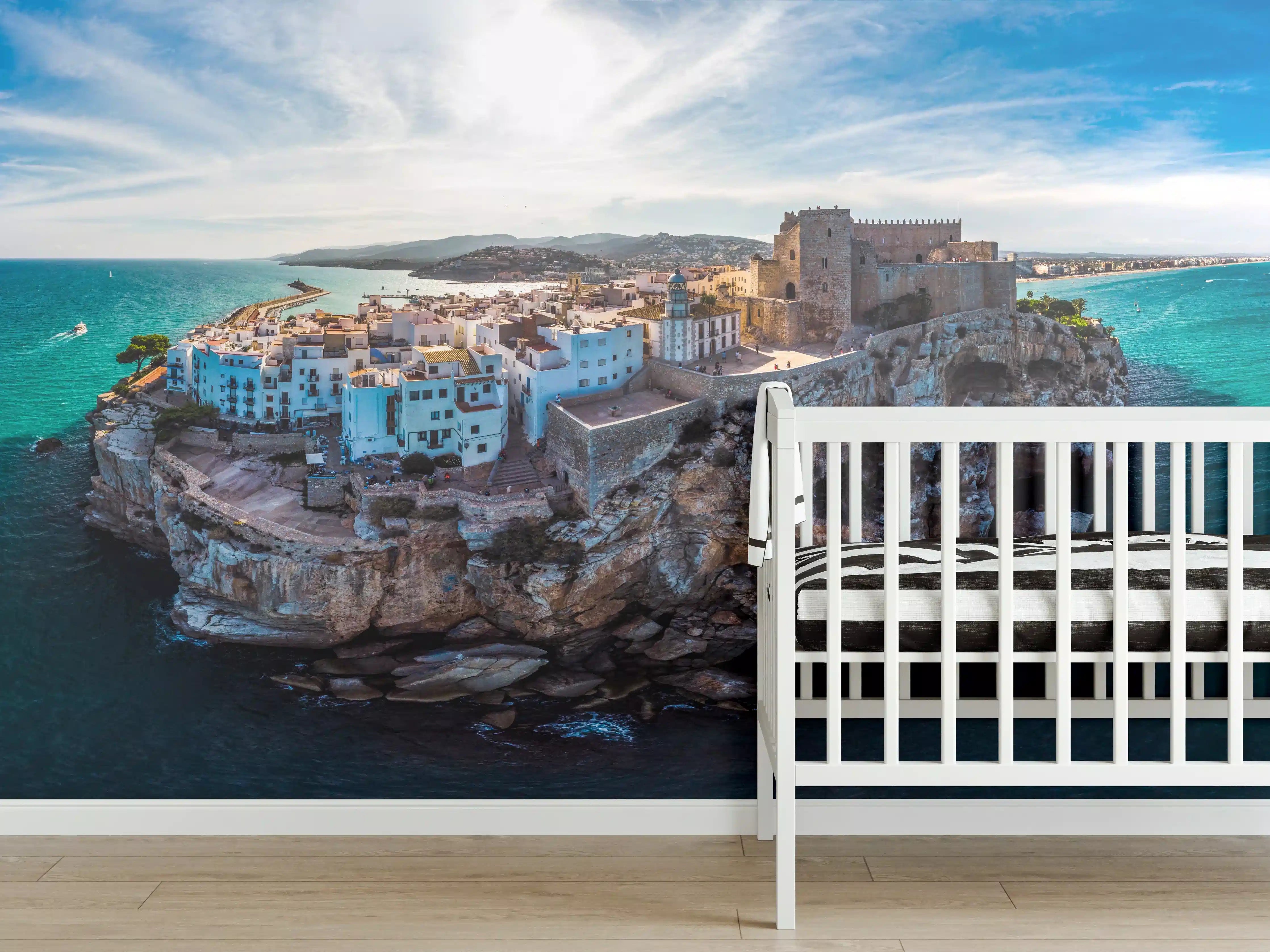 Babyzimmer Wandgestaltung - Historische Küstenfestung am blauen Meer