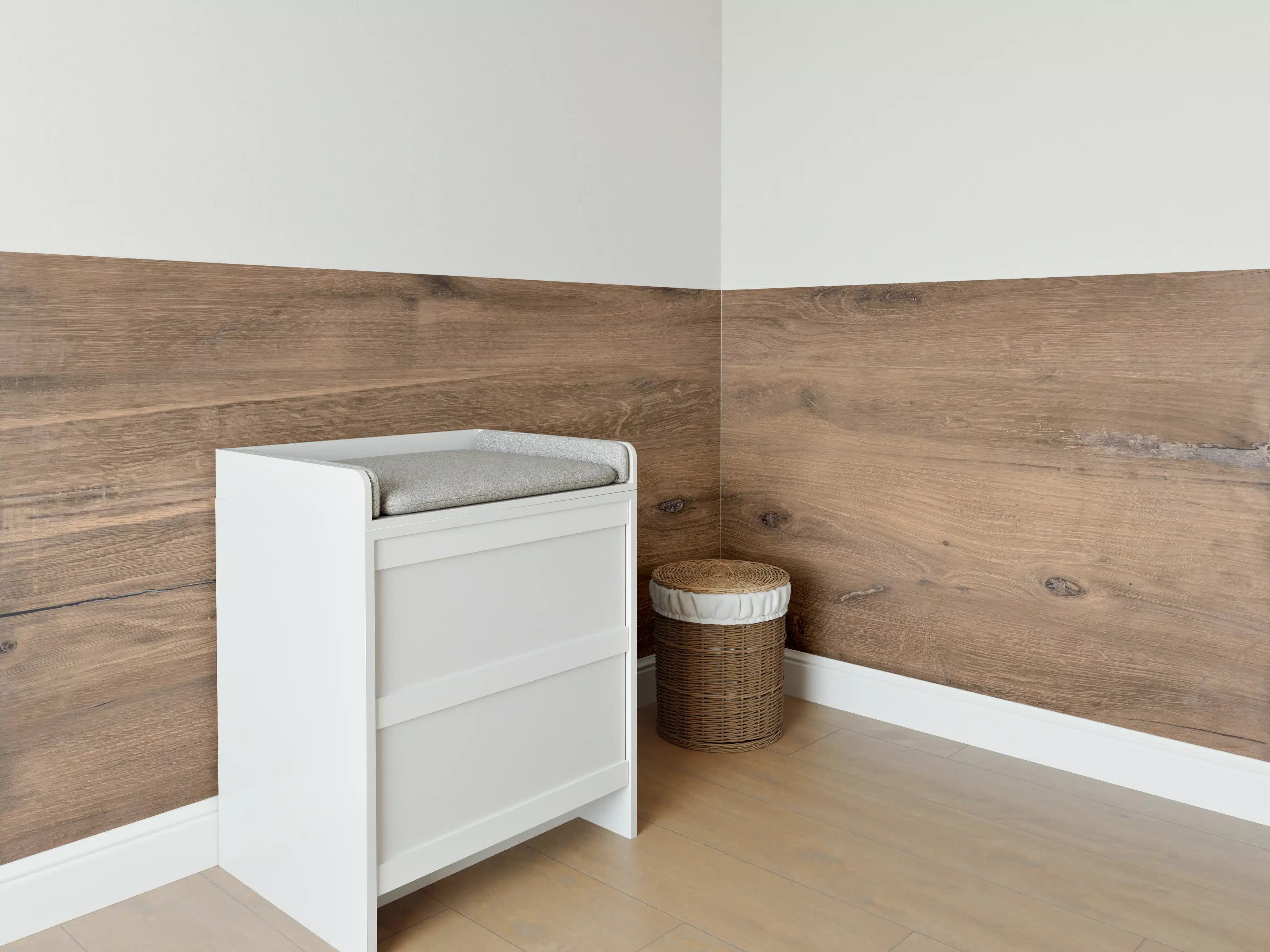 Babyzimmer Wandgestaltung - Hölzernes Eichenholz-Brett 