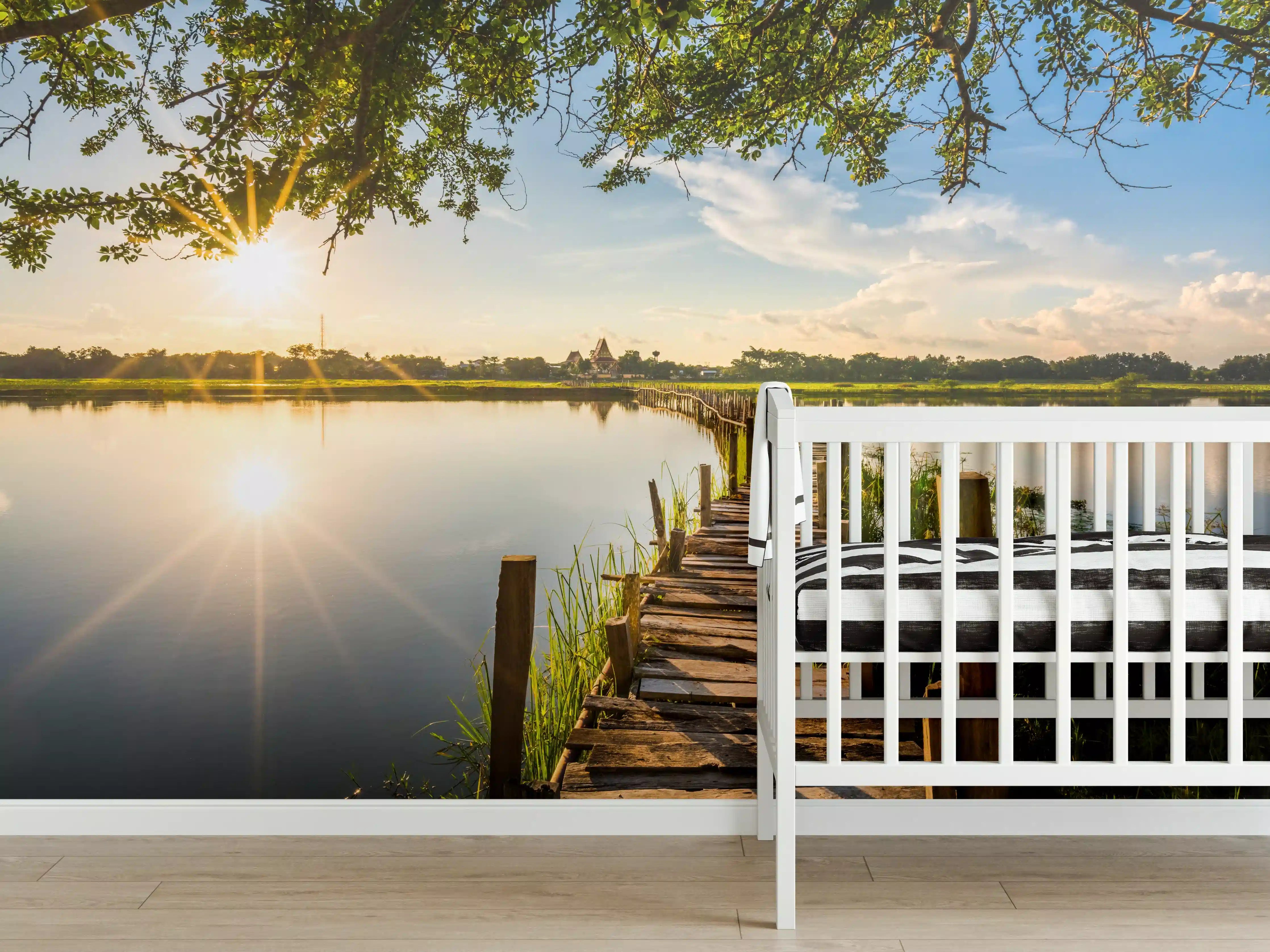 Babyzimmer Wandgestaltung - Holzbrücke am See - Thailand