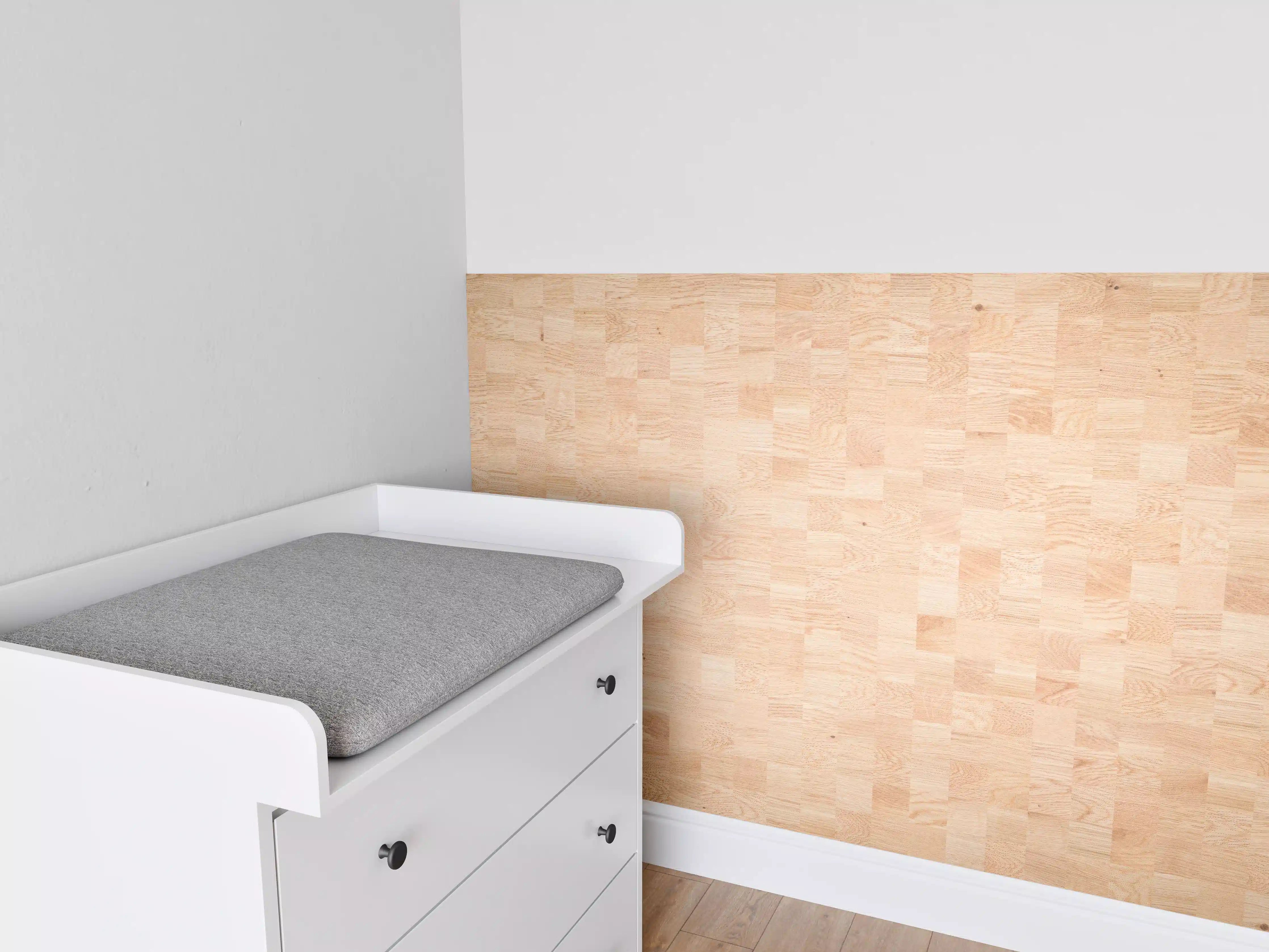 Babyzimmer Wandgestaltung - Holztextur aus Eschenholz