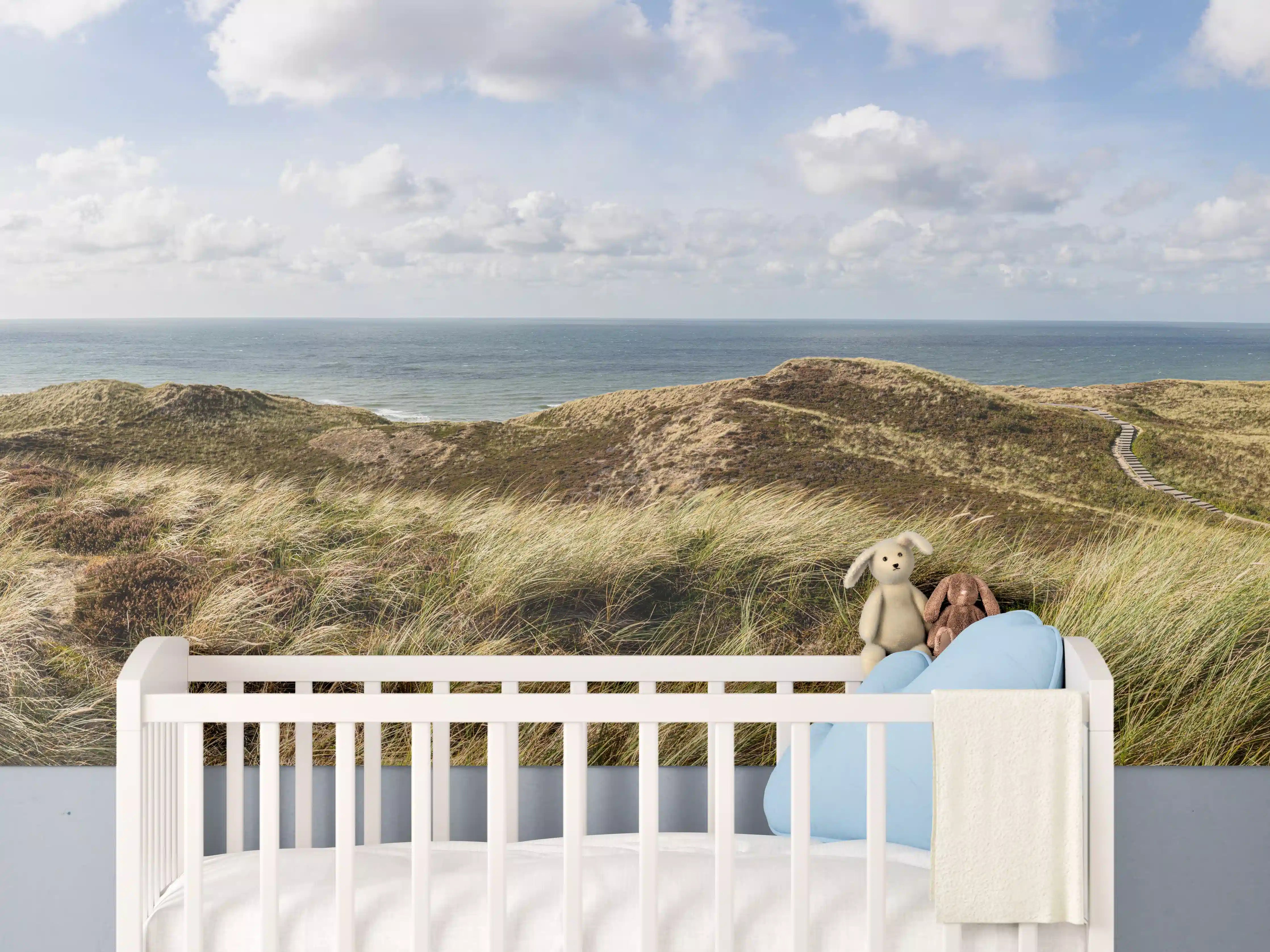 Babyzimmer Wandgestaltung - Idyllische Küstenlandschaft mit sanften Hügeln