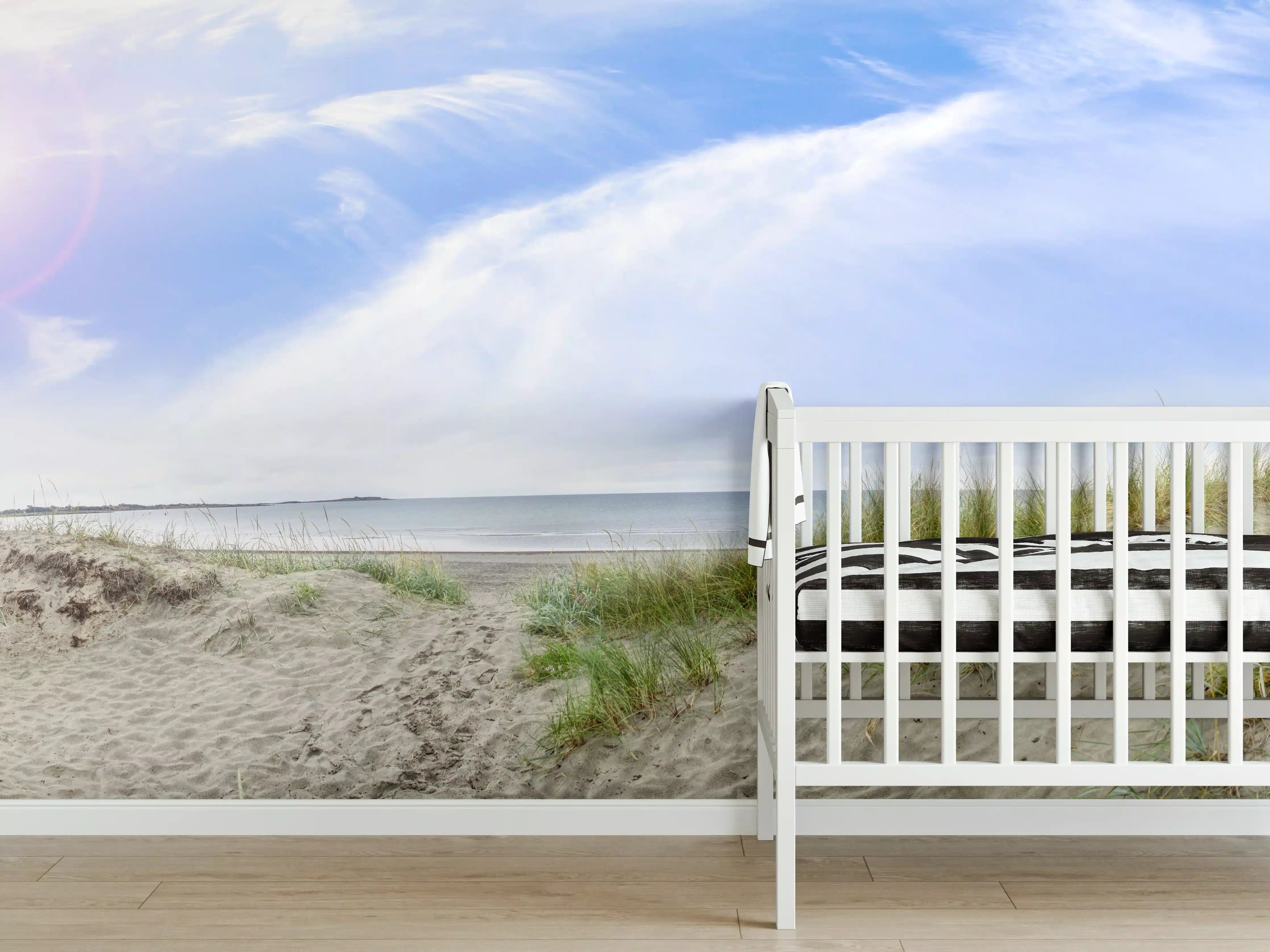 Babyzimmer Wandgestaltung - Idyllische Strandlandschaft mit Himmel und Meer