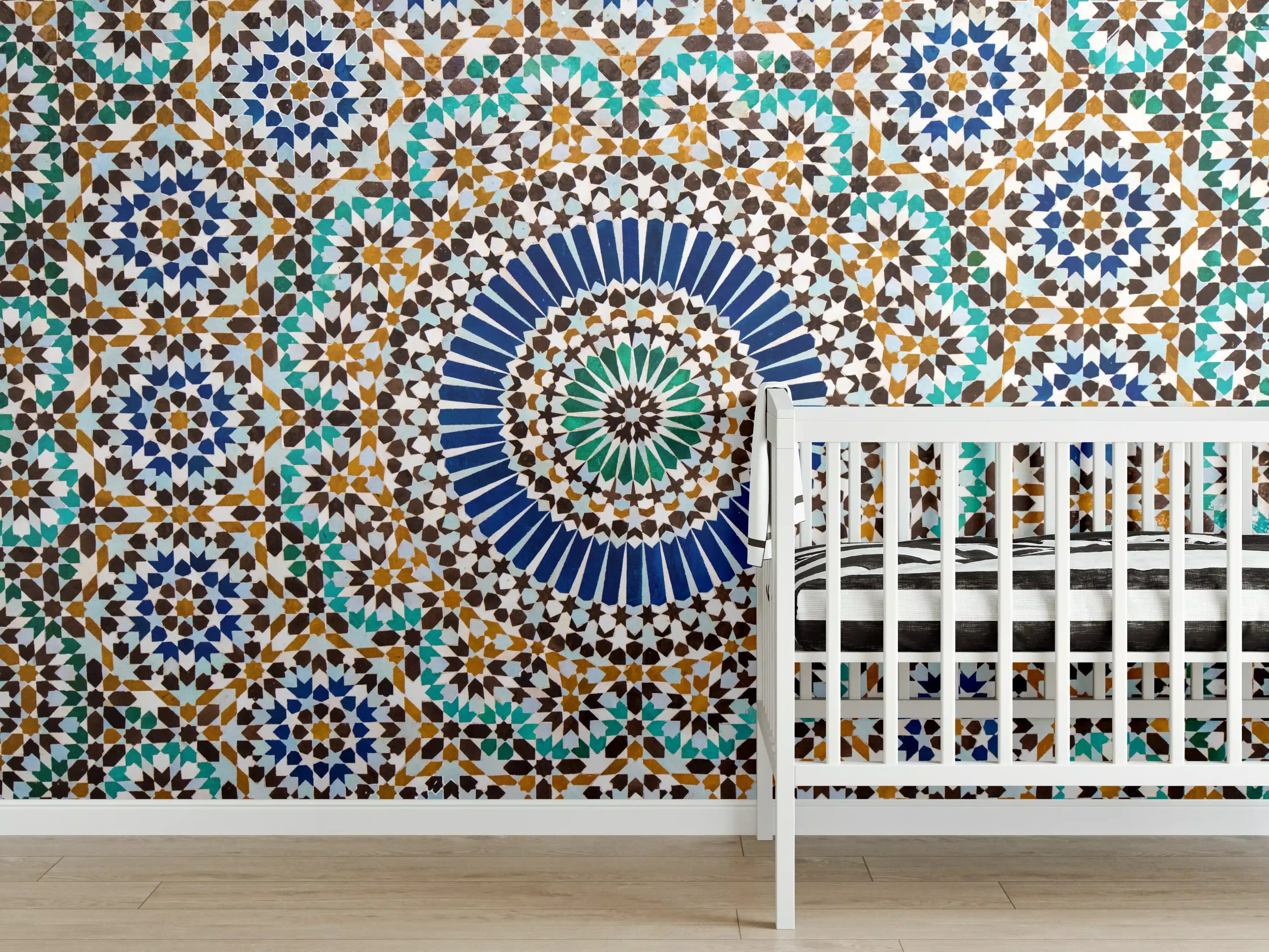 Babyzimmer Wandgestaltung - Islamische Fliesenmuster in Blau und Braun