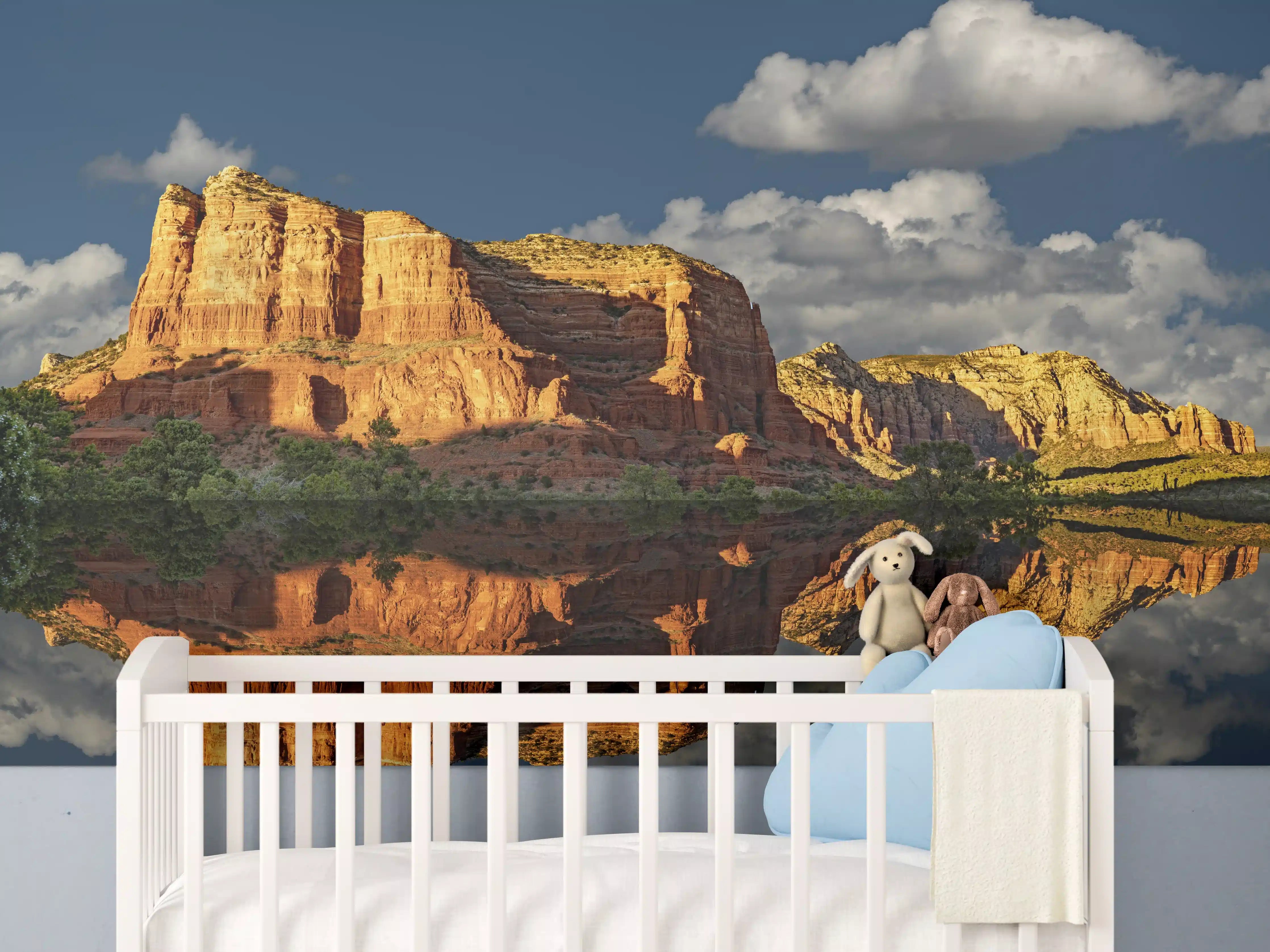 Babyzimmer Wandgestaltung - Jack's Canyon mit Wasser Reflektion