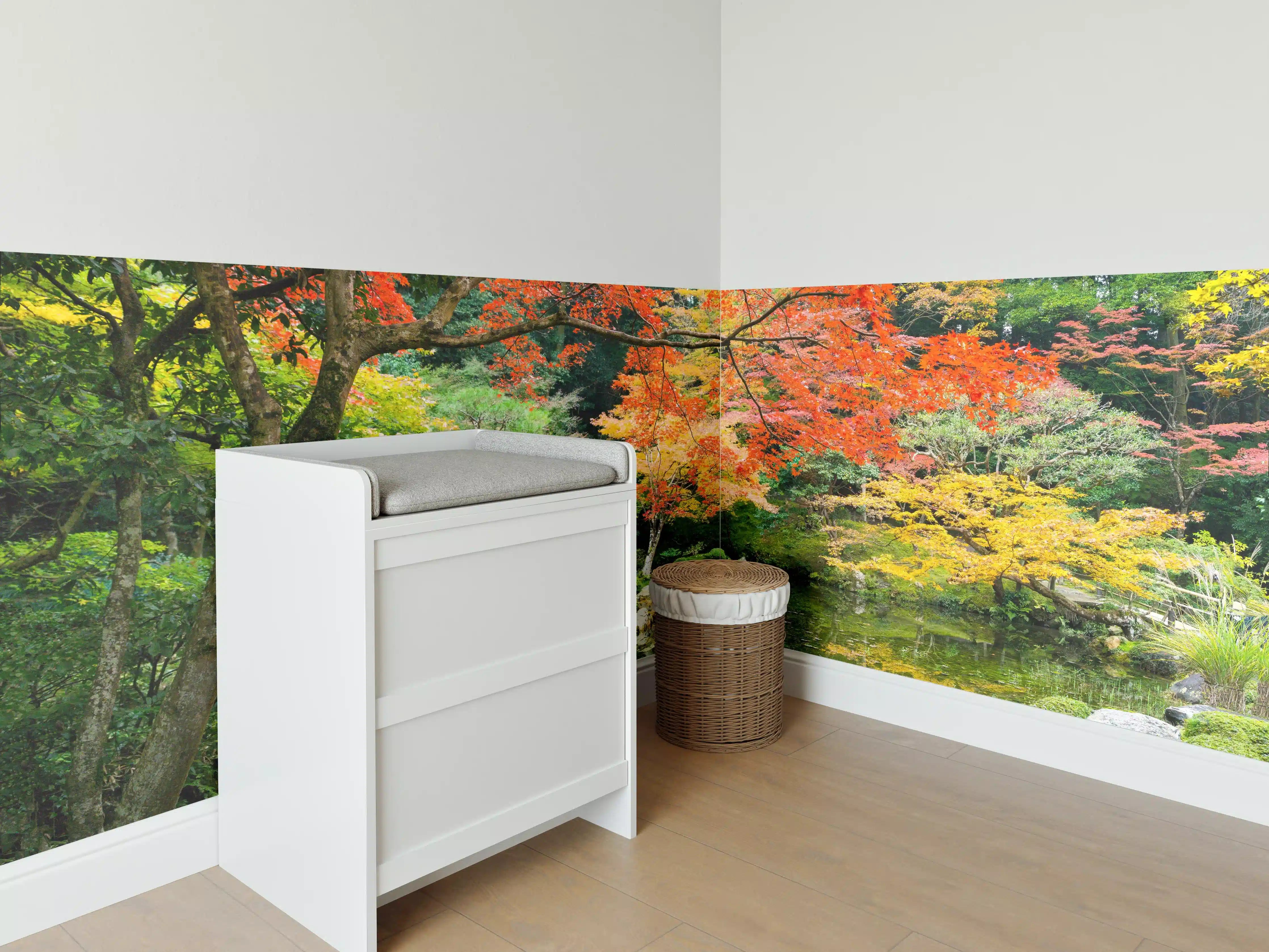 Babyzimmer Wandgestaltung - Japanischer Garten im Herbst