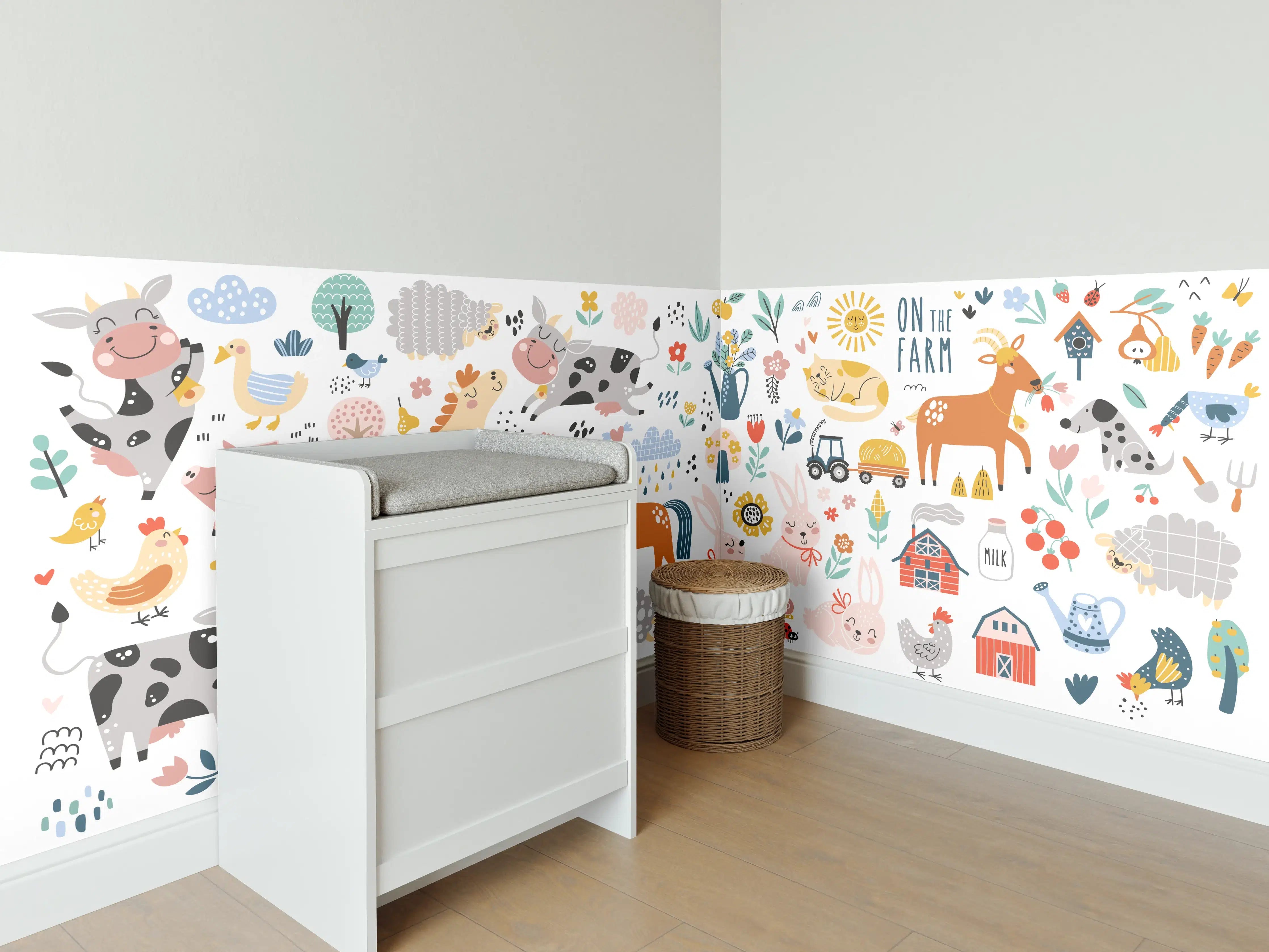 Babyzimmer Wandgestaltung - Junge Bauernhoftiere auf Feldweg