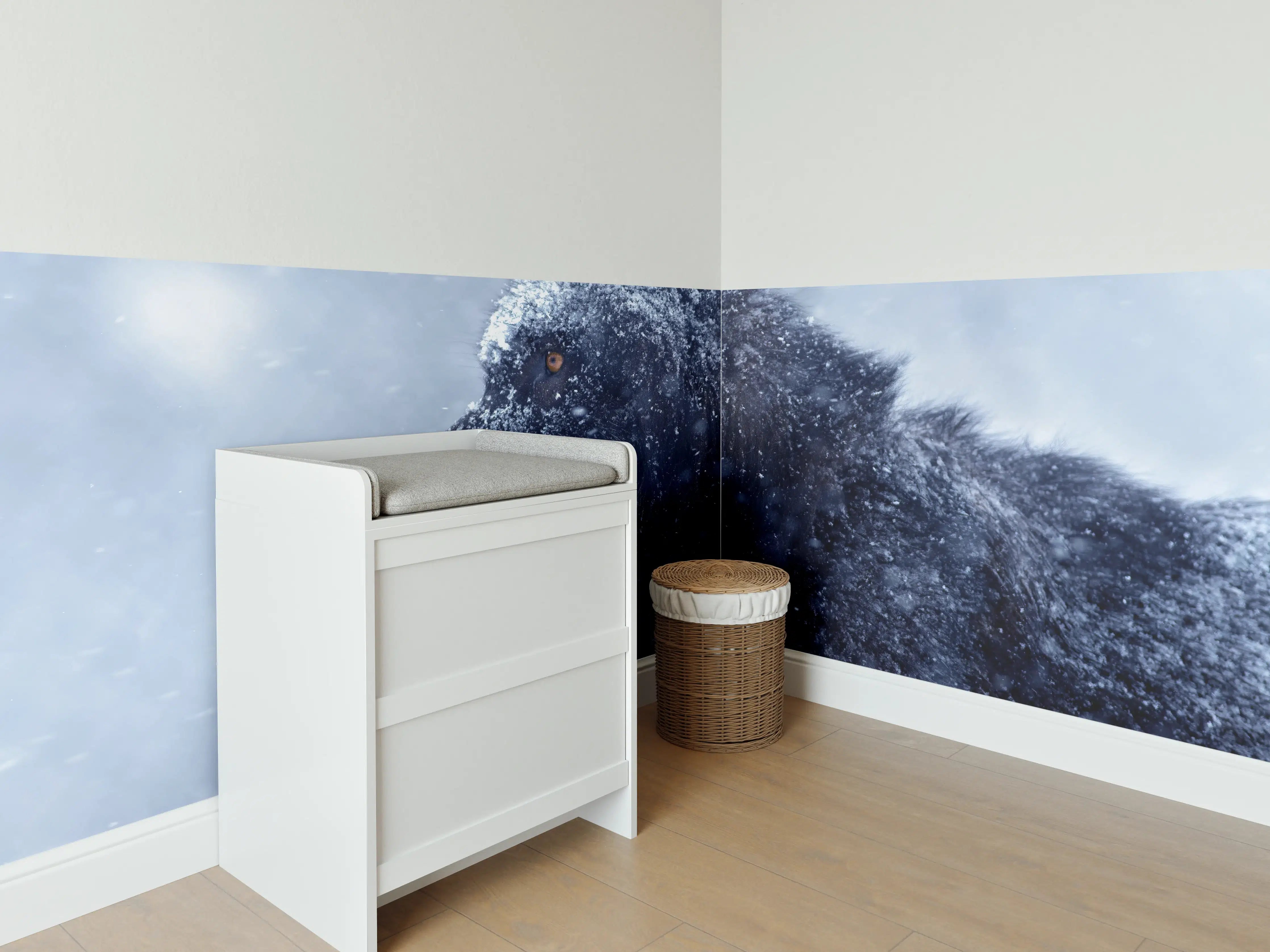 Babyzimmer Wandgestaltung - Kanadischer Wolf im Schneefall