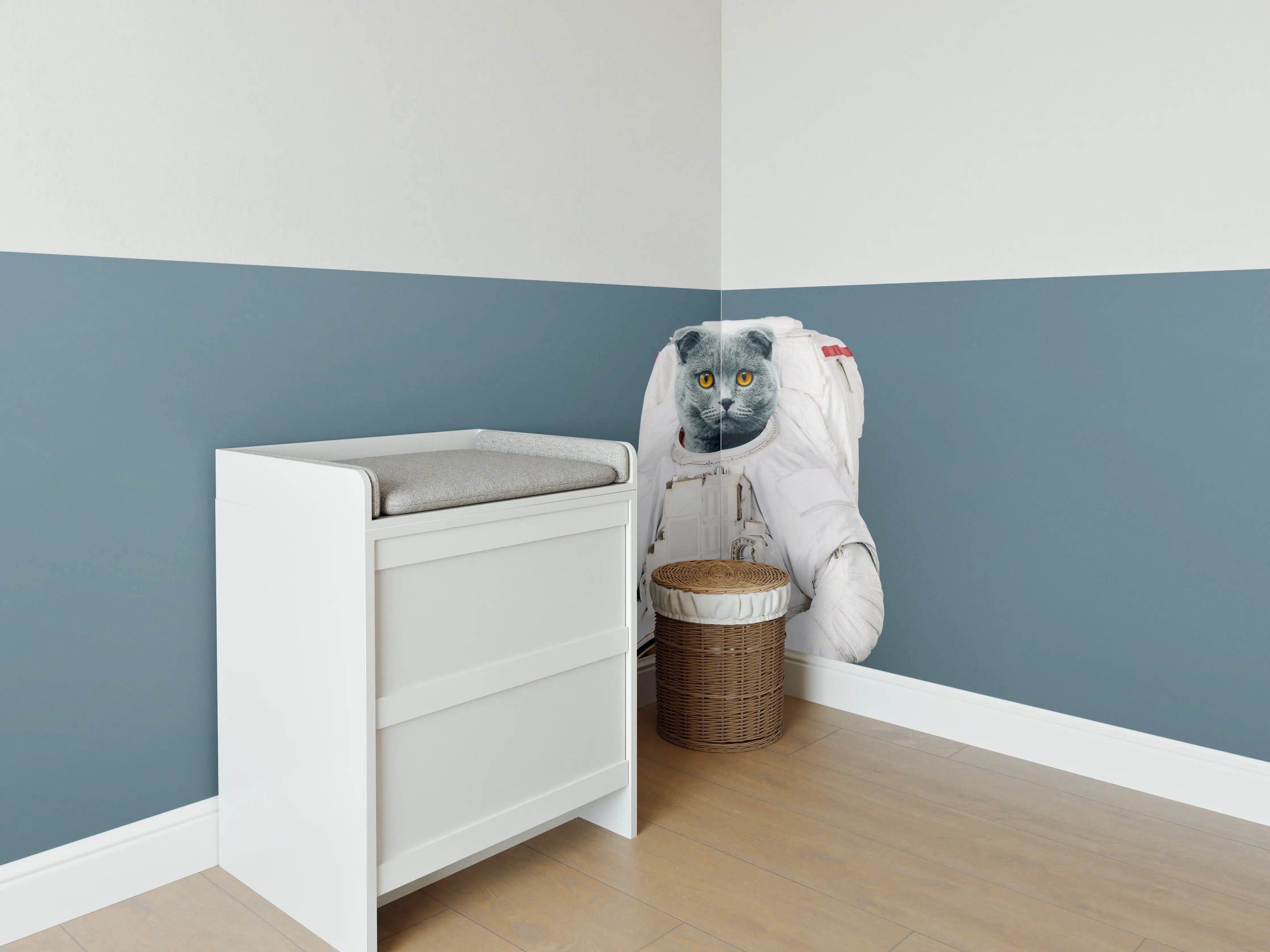 Babyzimmer Wandgestaltung - Katzen-Astronaut Grau-Helm