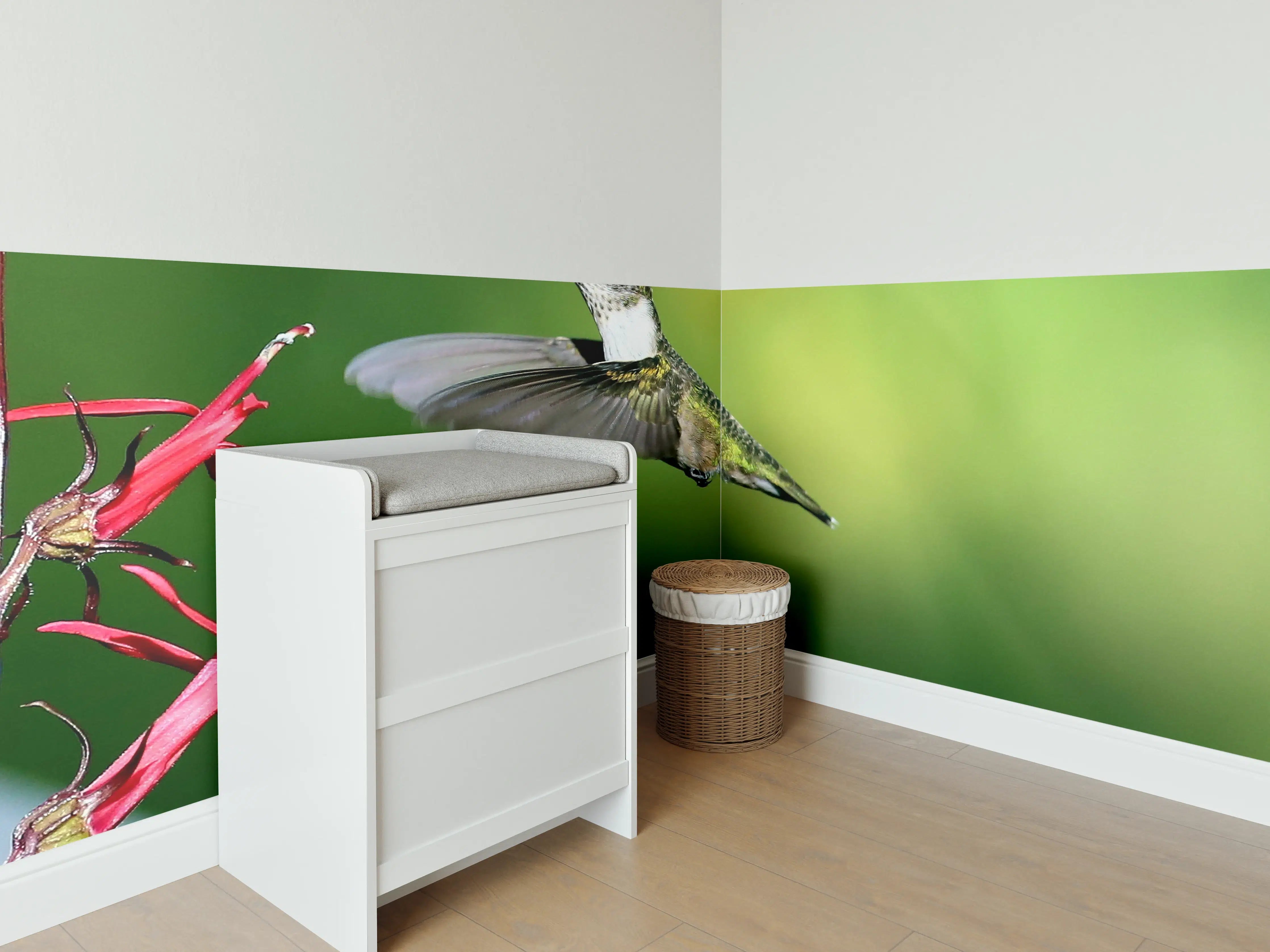 Babyzimmer Wandgestaltung - Kolibri-Weibchen im Flug