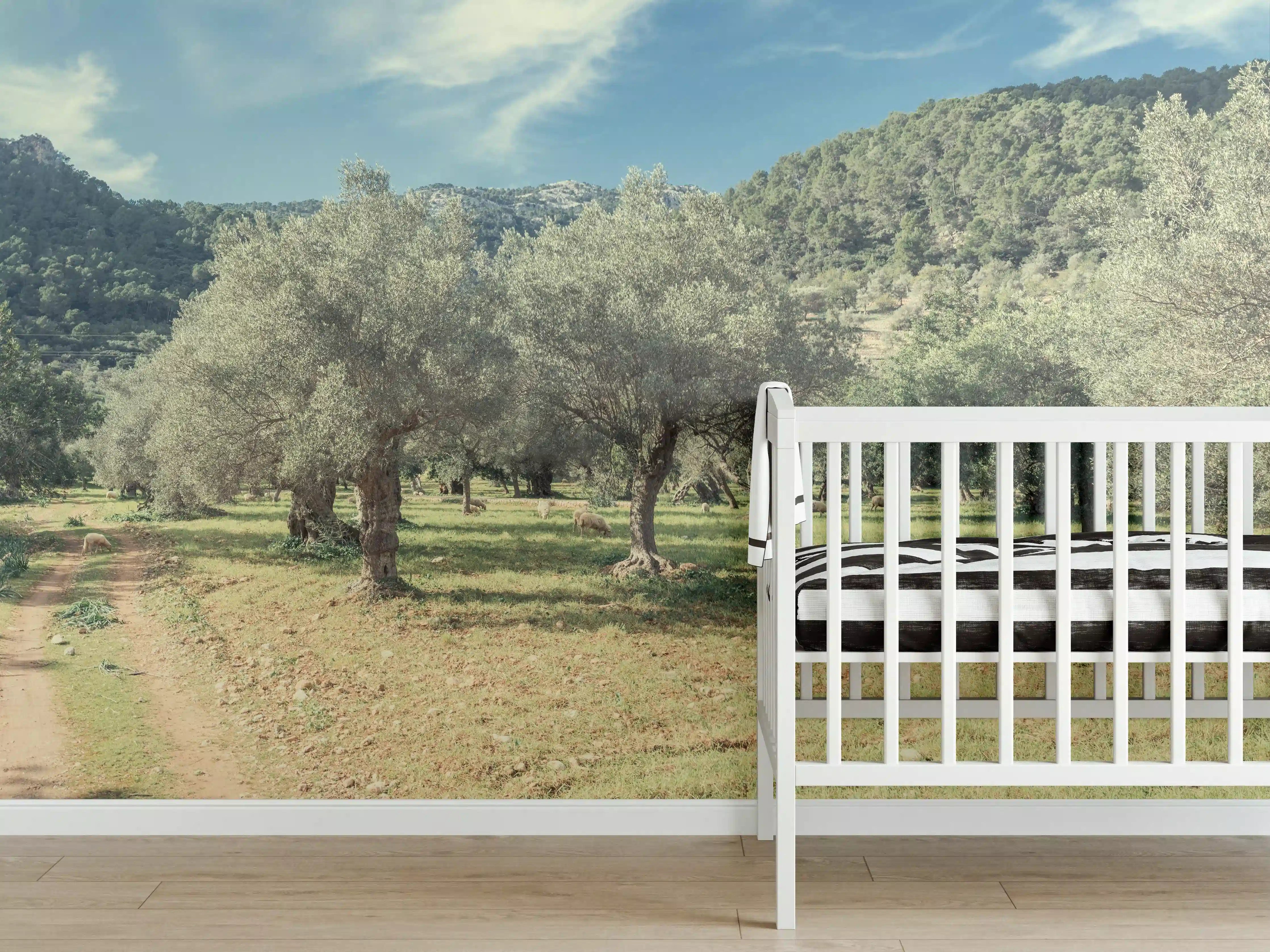 Babyzimmer Wandgestaltung - Landschaftliche Apfelbaum-Allee