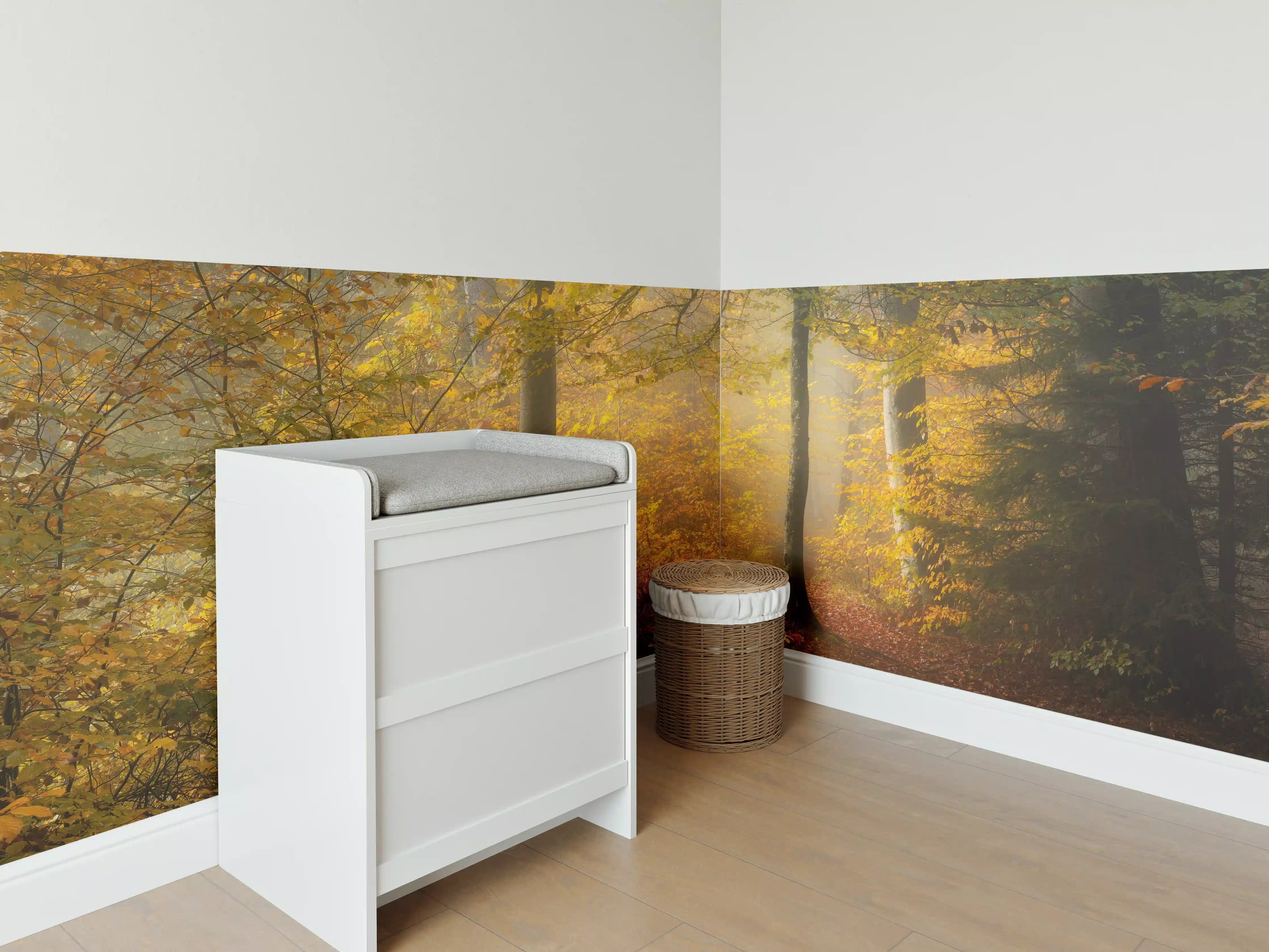 Babyzimmer Wandgestaltung - Laub im Wald