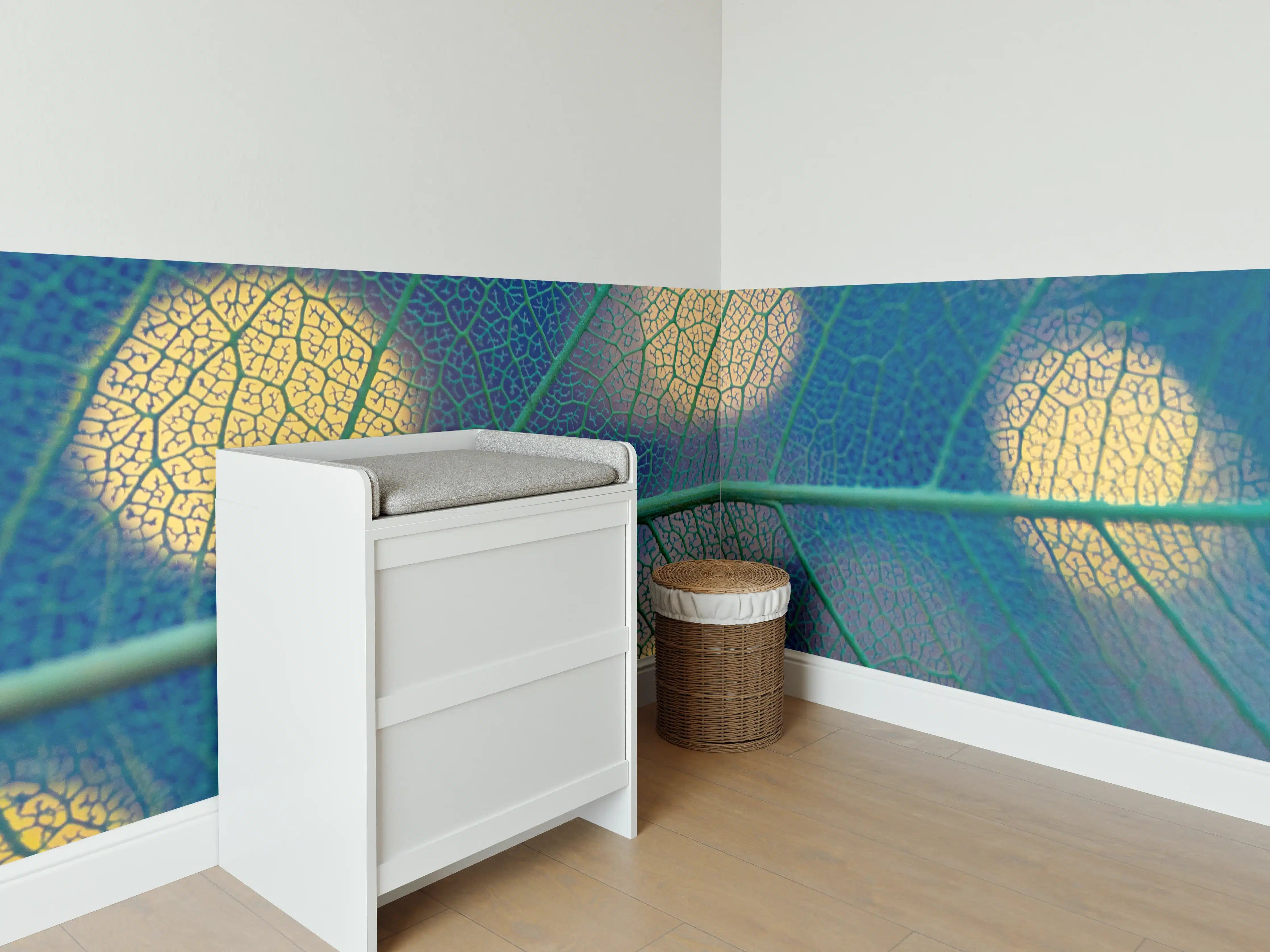 Babyzimmer Wandgestaltung - Leuchtende Blätter mit geometrischem Muster