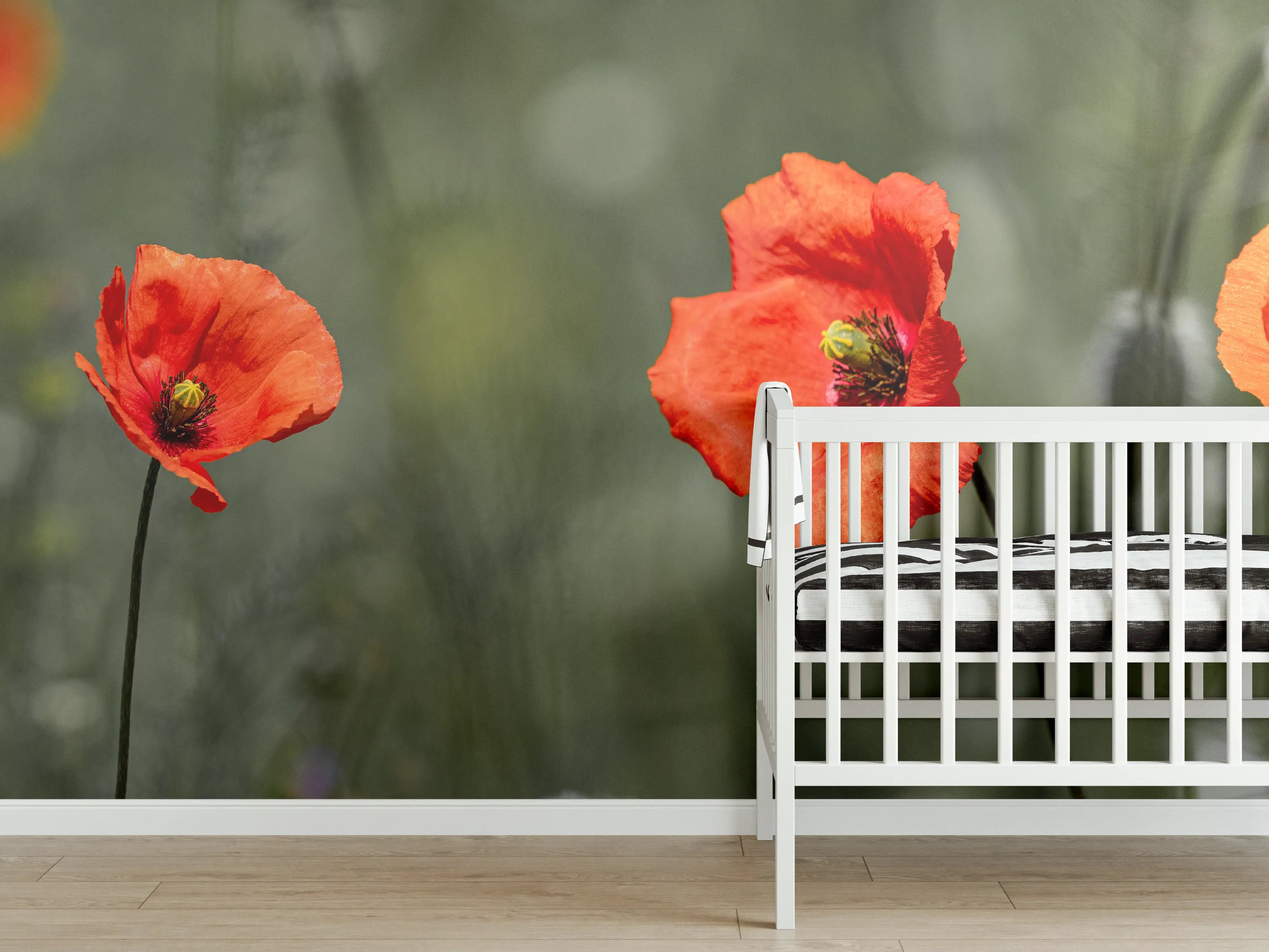 Babyzimmer Wandgestaltung - Leuchtende Mohnblumen in natürlicher Umgebung