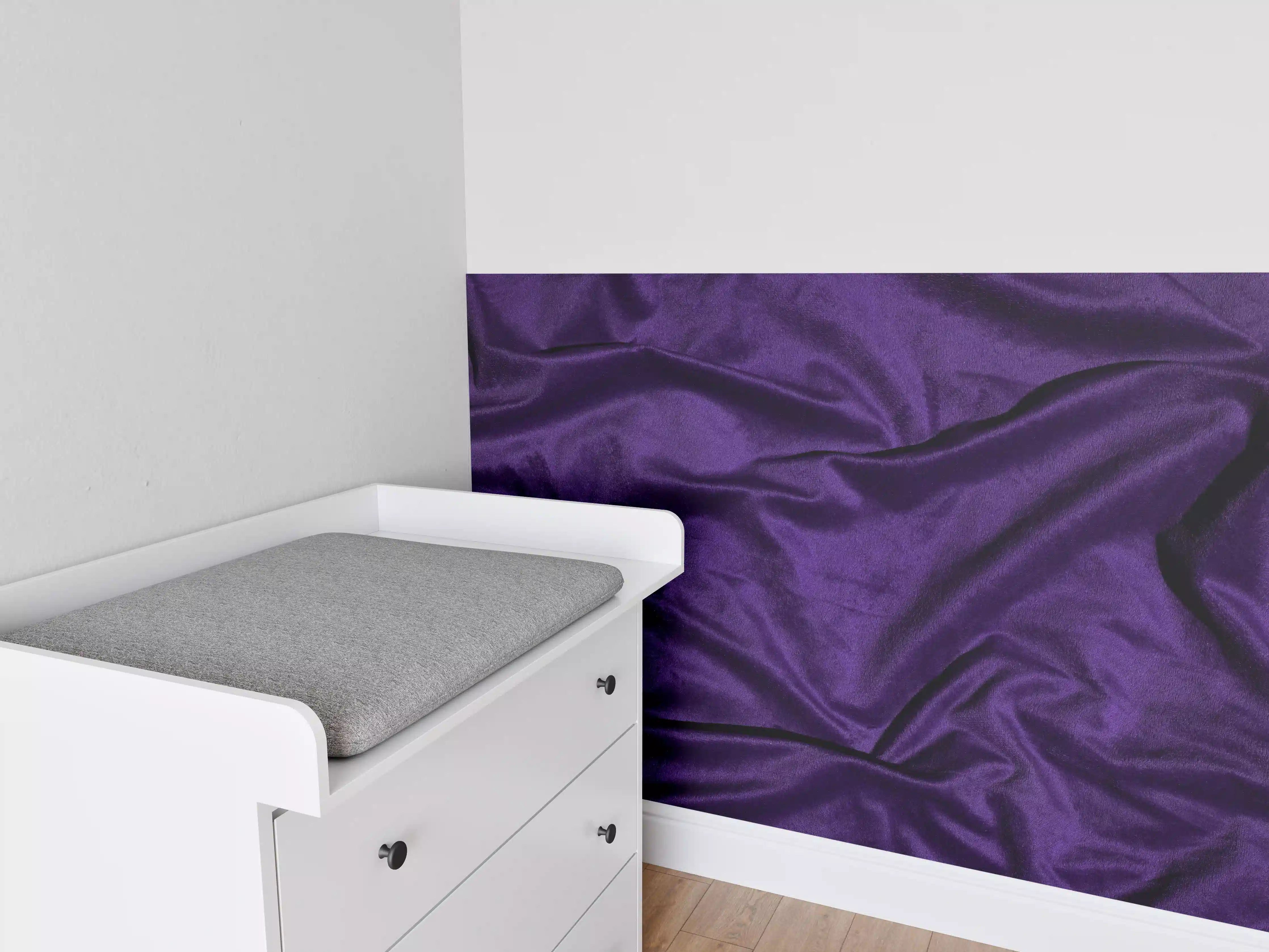 Babyzimmer Wandgestaltung - Lila Satin Seide