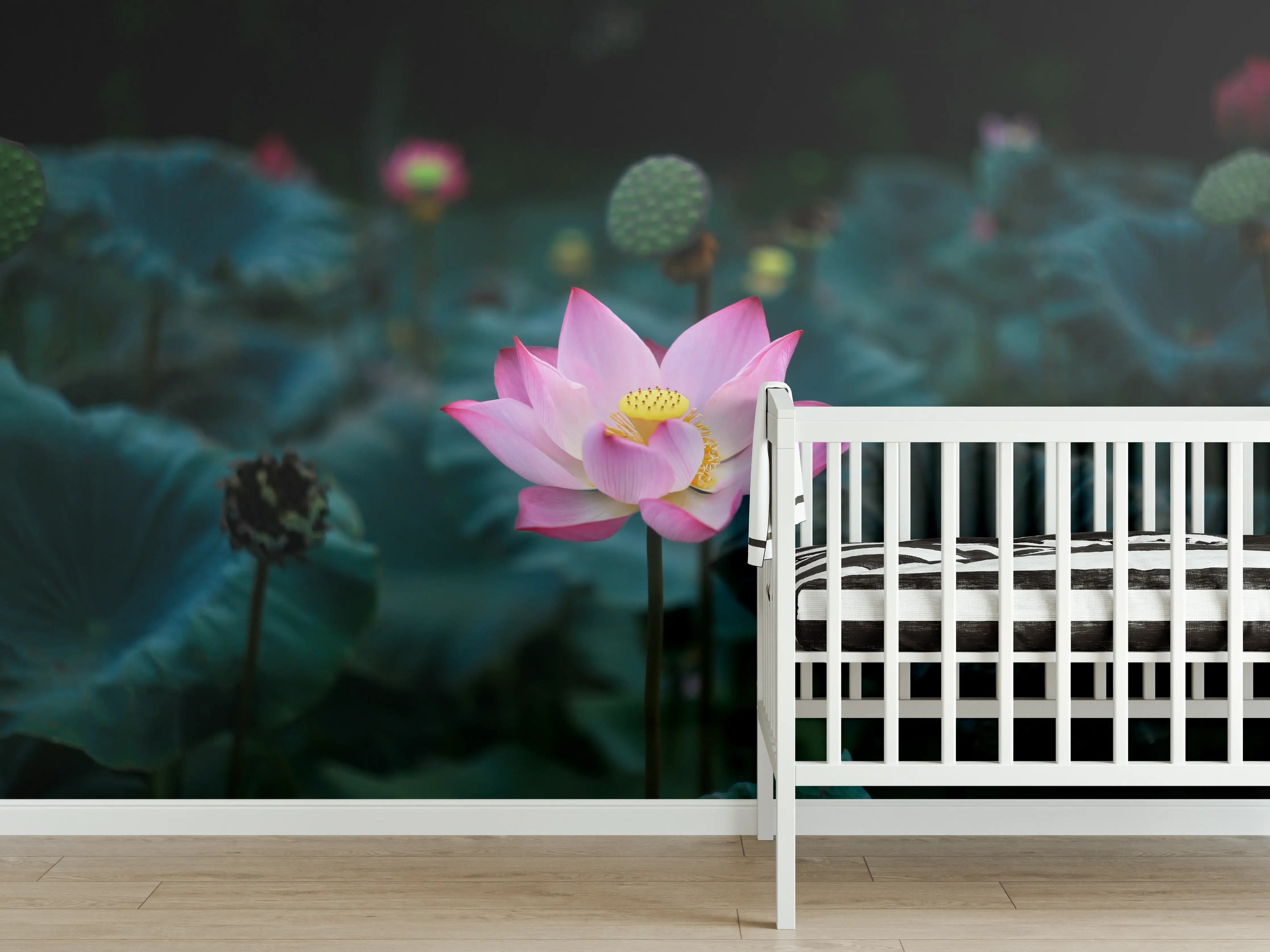 Babyzimmer Wandgestaltung - Lotosblume im Garten