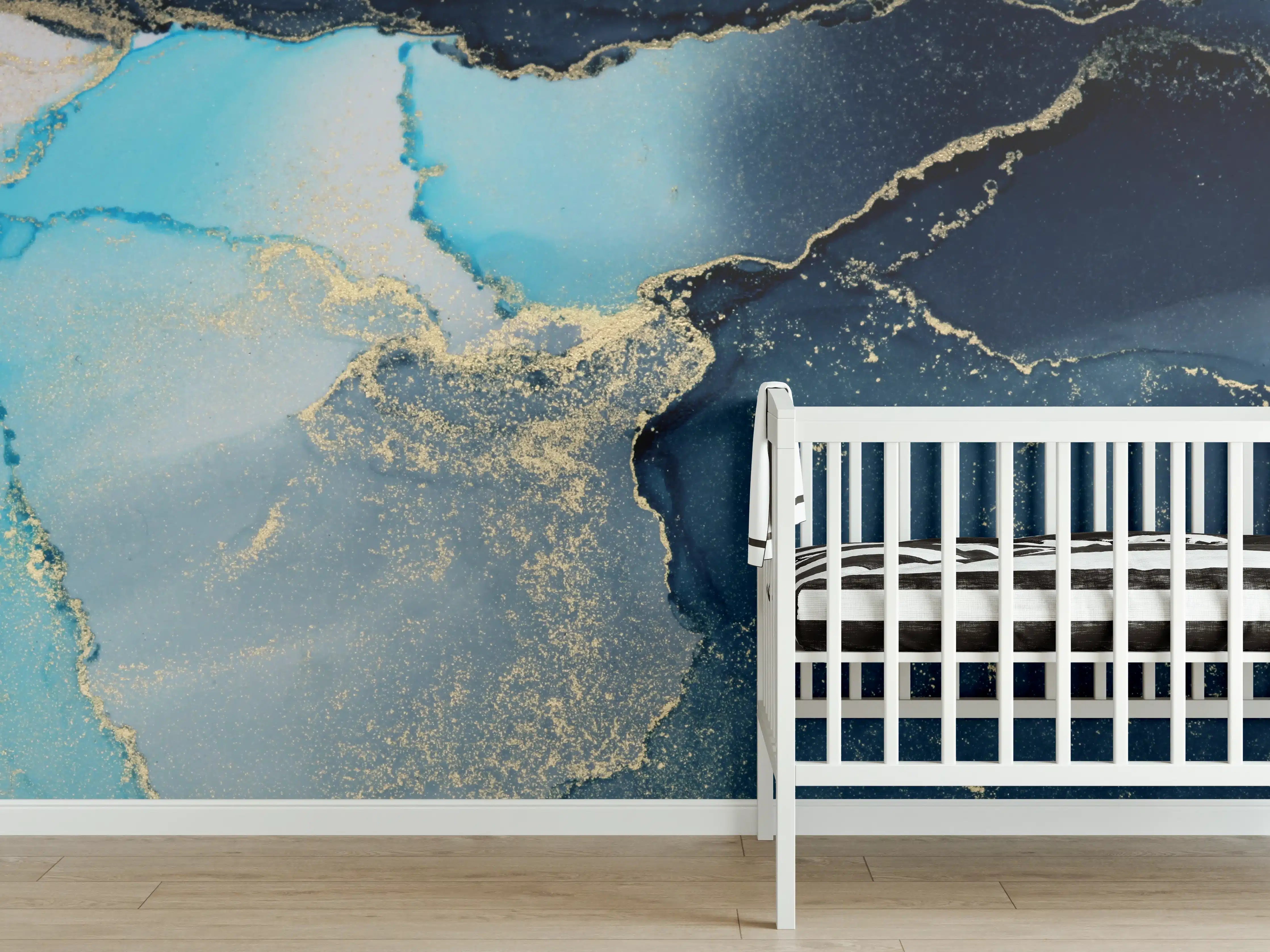 Babyzimmer Wandgestaltung - Luxus-Weiße und Blaue Marmor-Textur mit Goldakzenten