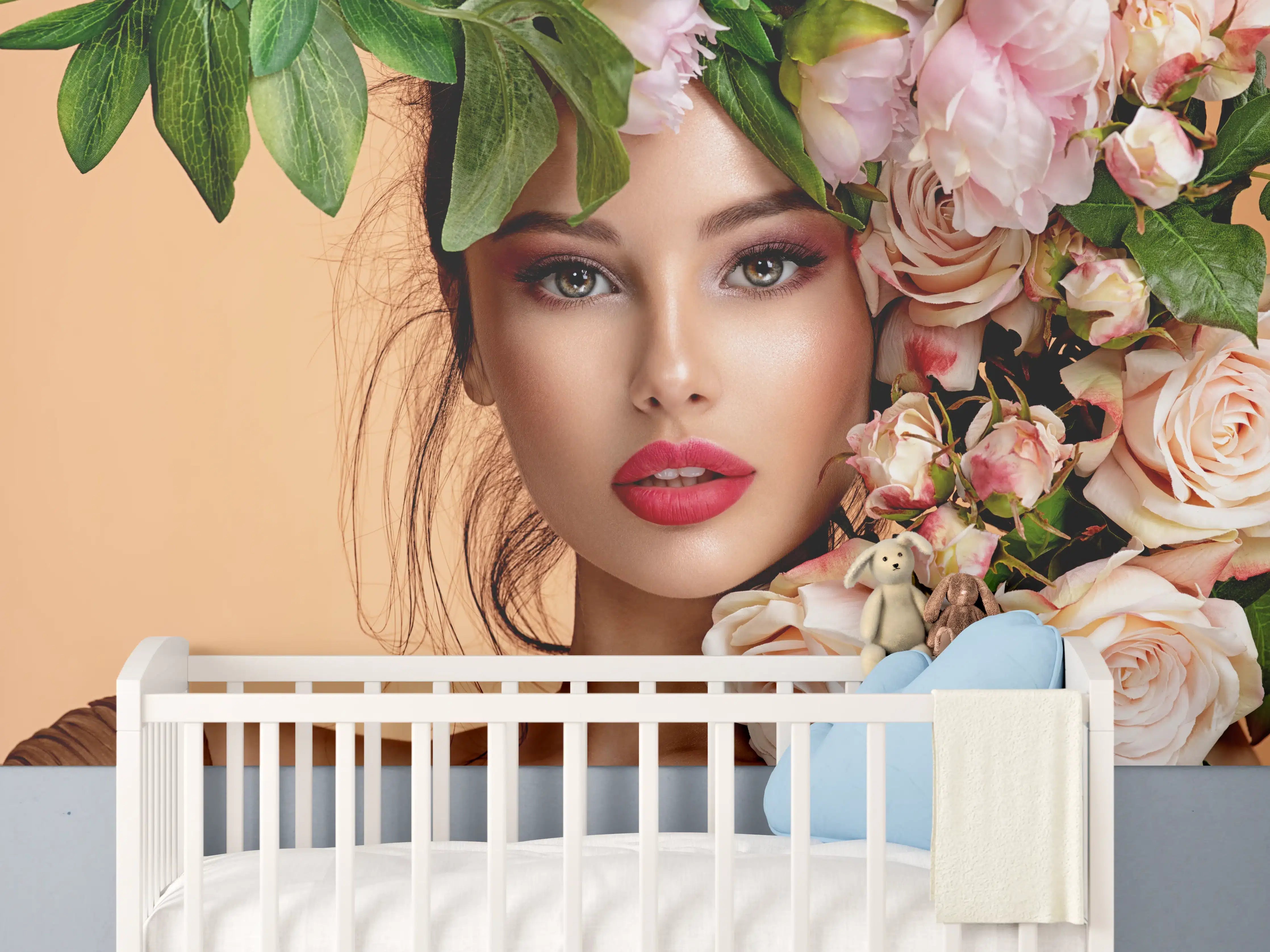 Babyzimmer Wandgestaltung - Mädchen mit Rosen auf dem Kopf